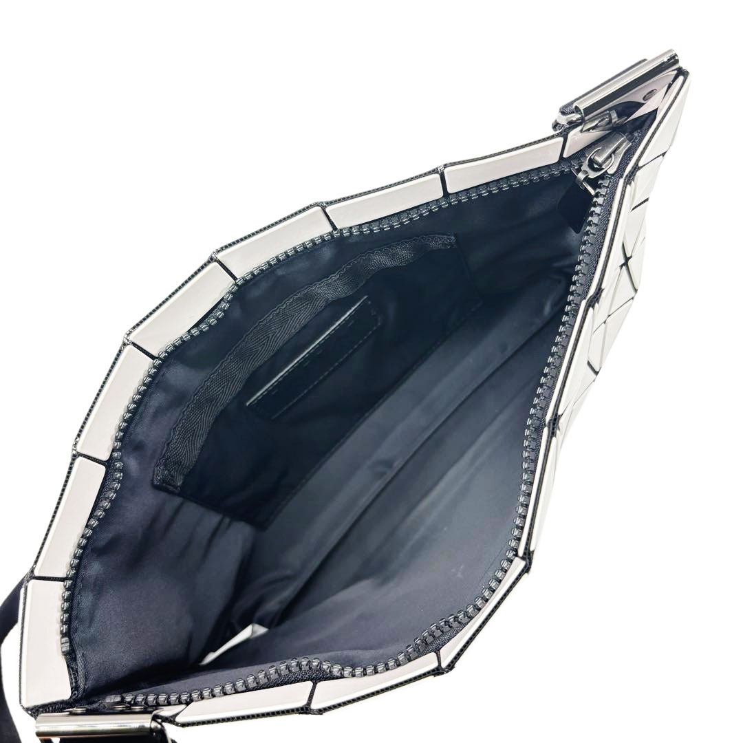 ISSEY MIYAKE BAOBAO イッセイミヤケ バオバオ ルーセント ショルダーバッグ ホワイト
