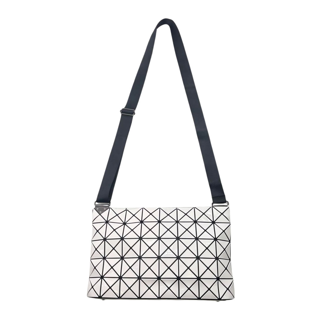 ISSEY MIYAKE BAOBAO イッセイミヤケ バオバオ ルーセント ショルダー