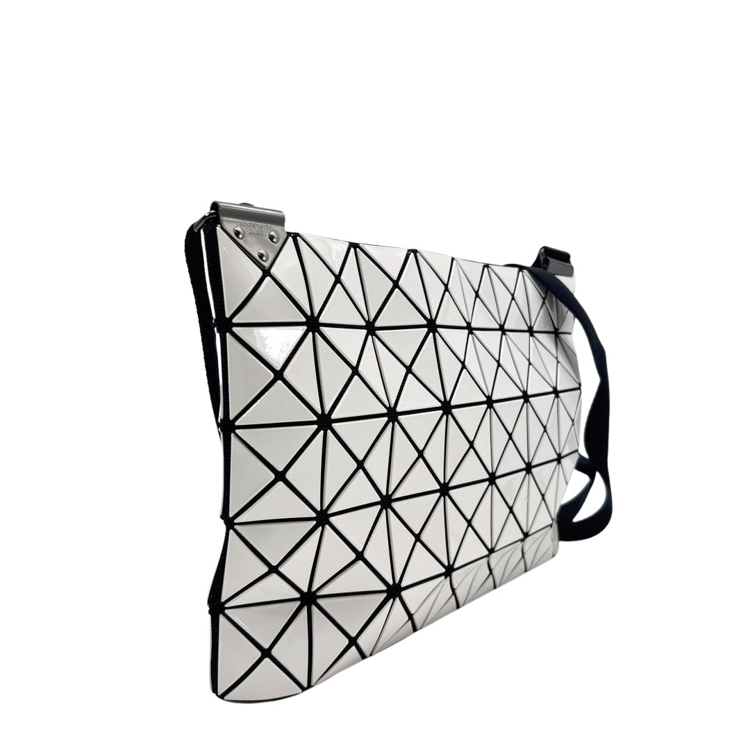 ISSEY MIYAKE BAOBAO イッセイミヤケ バオバオ ルーセント ショルダー