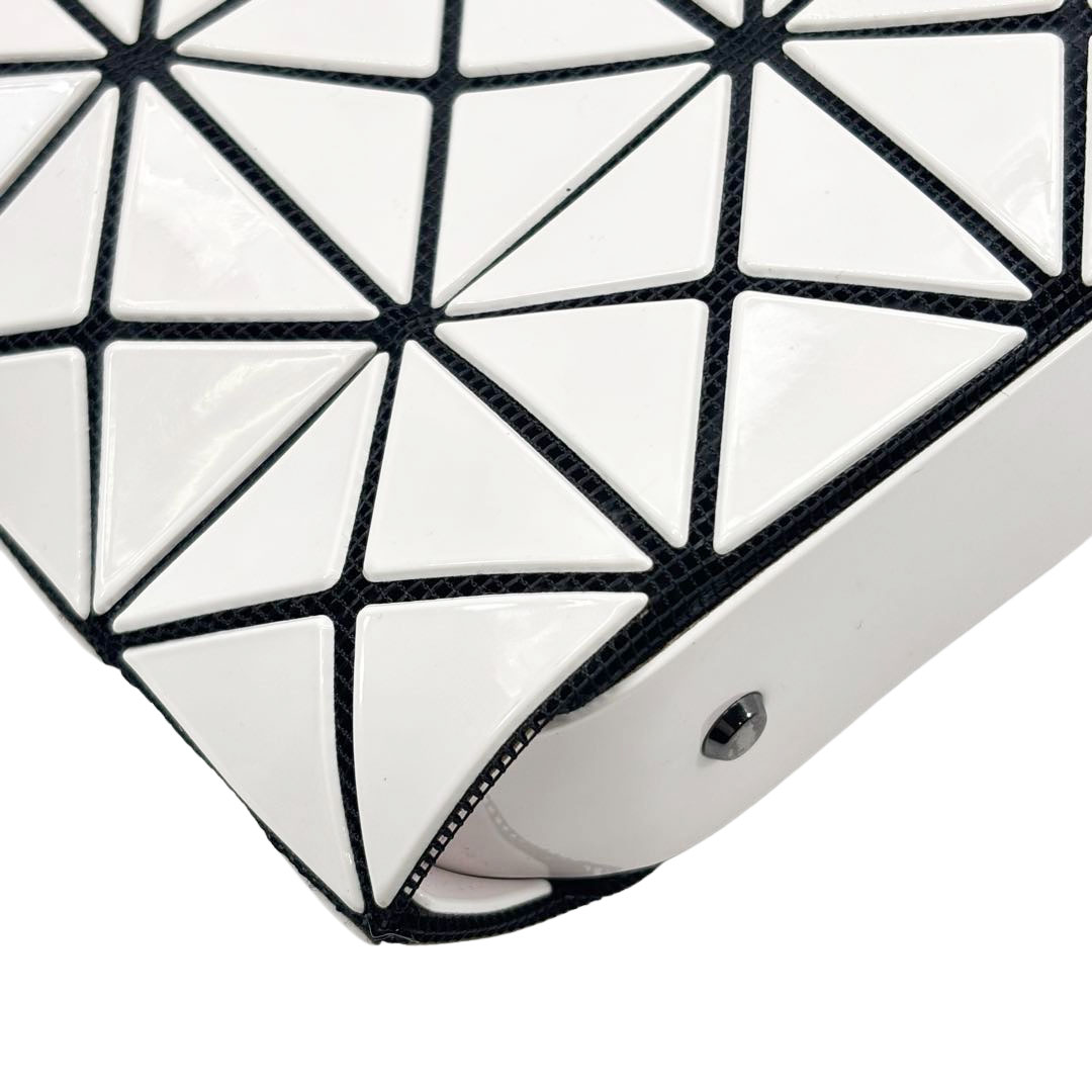 BAOBAO ISSEY MIYAKE バオバオ ショルダーバッグ ホワイト BAO ISSEY MIYAKE バオバオ イッセイミヤケ BAOBAO クリスタルマット