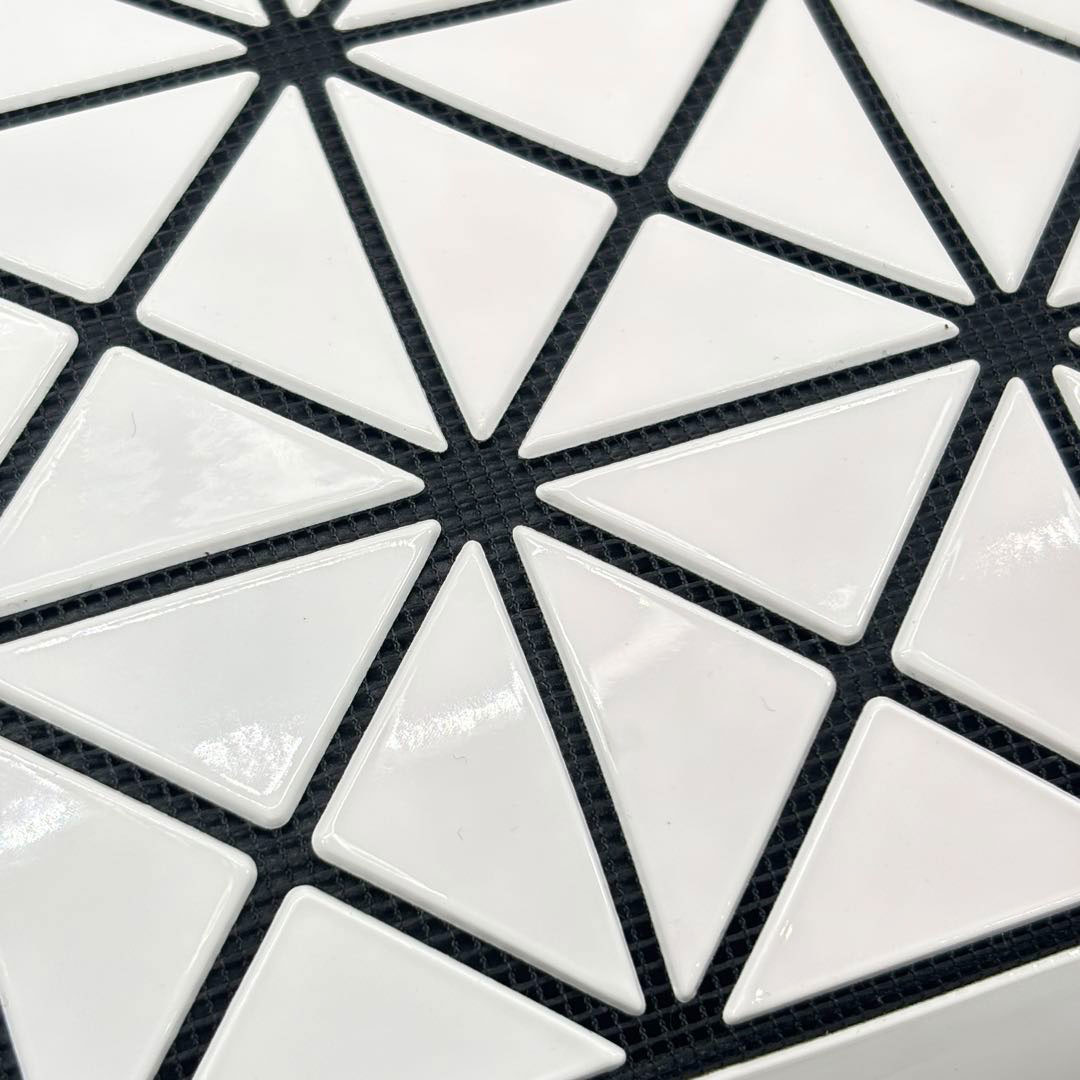 ISSEY MIYAKE BAOBAO イッセイミヤケ バオバオ ルーセント ショルダーバッグ ホワイト