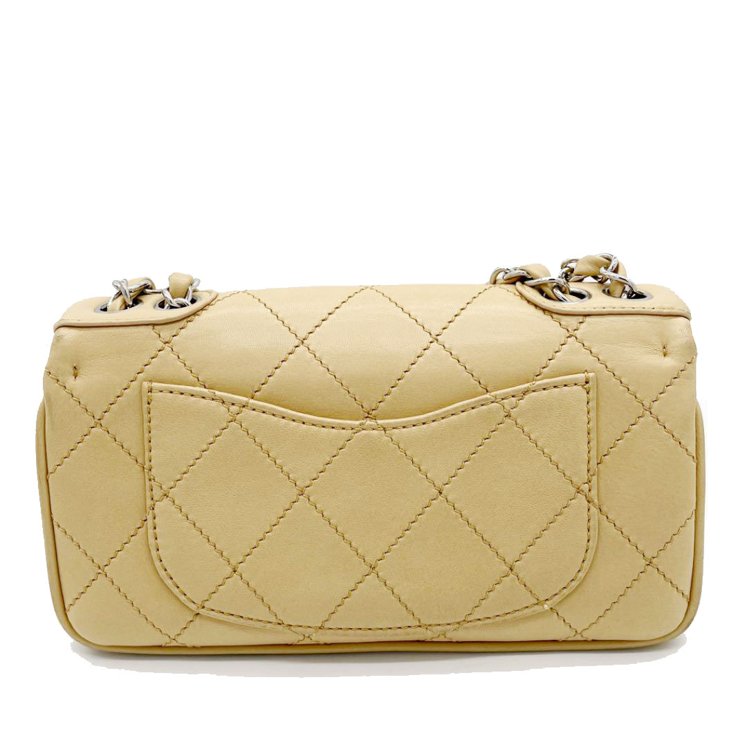 CHANEL シャネル ショルダーバッグ ベージュ シルバー金具 【公式通販】