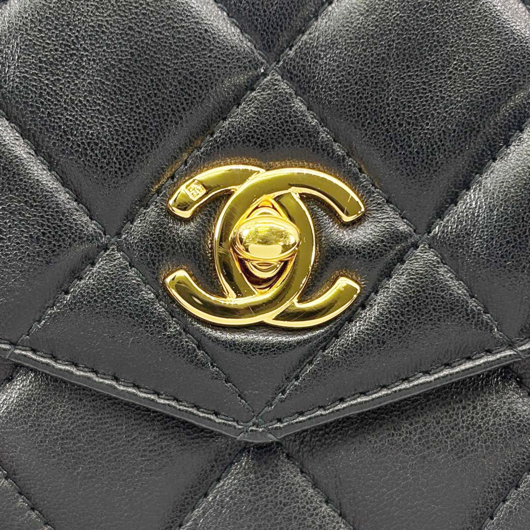 ARISAシャネル　マトラッセ　ラムスキン　ターンロック　ウエストポーチ ARISA様専用シャネル マトラッセ ラムスキン ターンロック ウエストポーチ