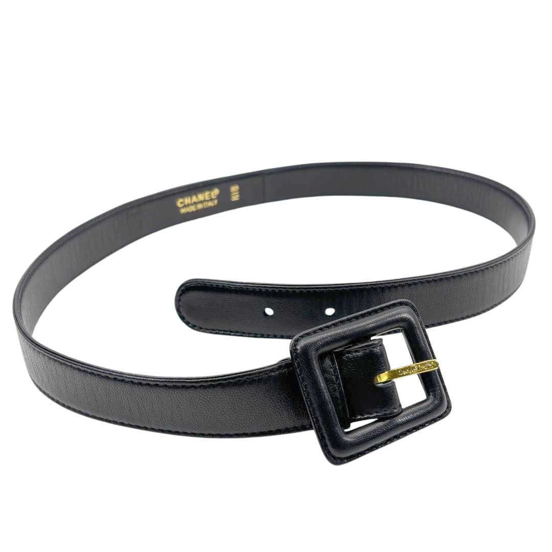 CHANEL シャネル マトラッセ ウエストバッグ ターンロック ラムスキン ブラック/ゴールド金具 3番台