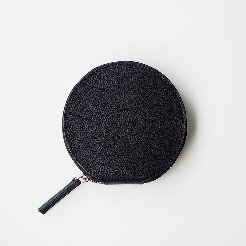 pouch circle / black