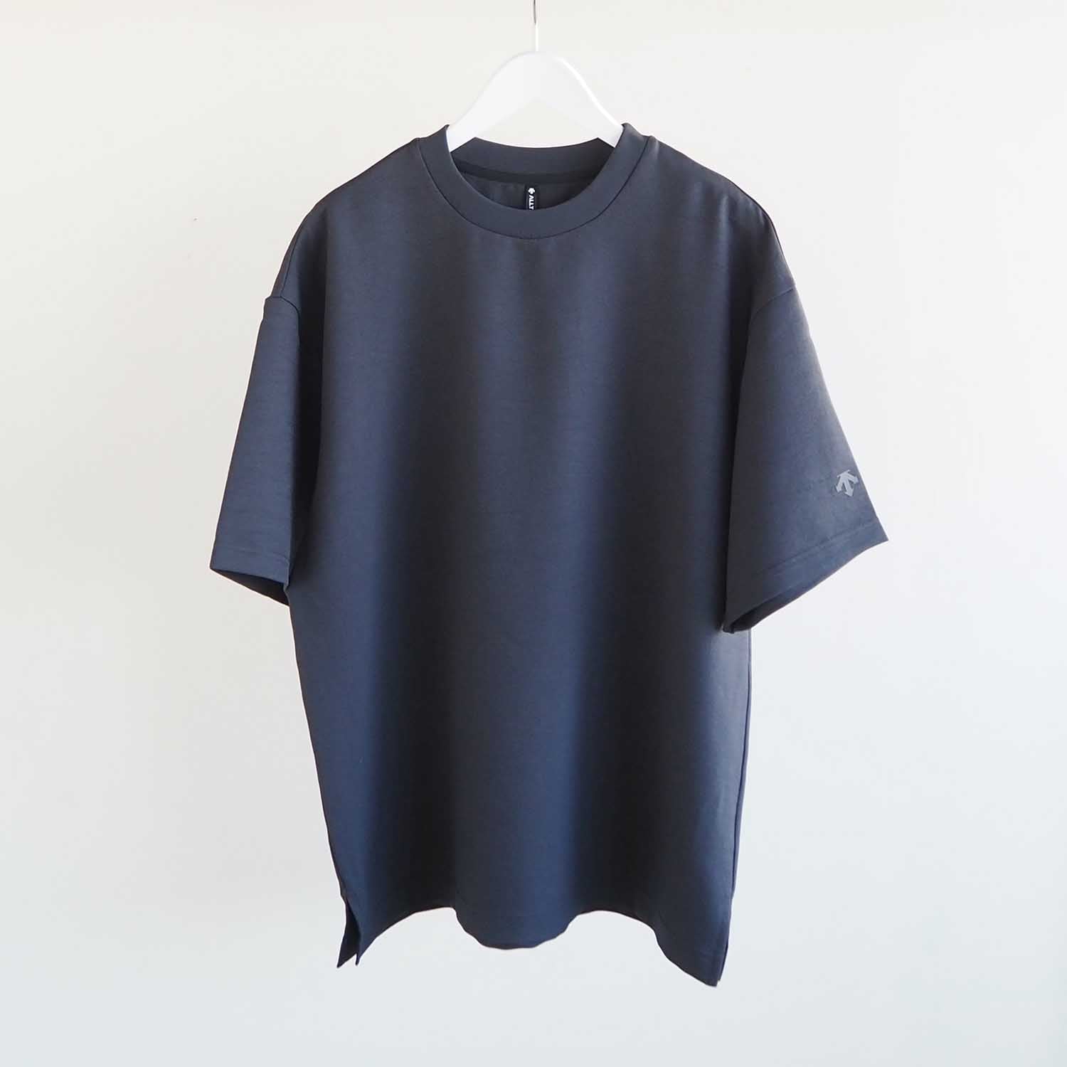 DESCENTE ALLTERRAIN I/O  デサントオルテラインアイオー STRETCH TWILL H/S T-SHIRT ストレッチツイルハーフスリーブTシャツ スモークブラック