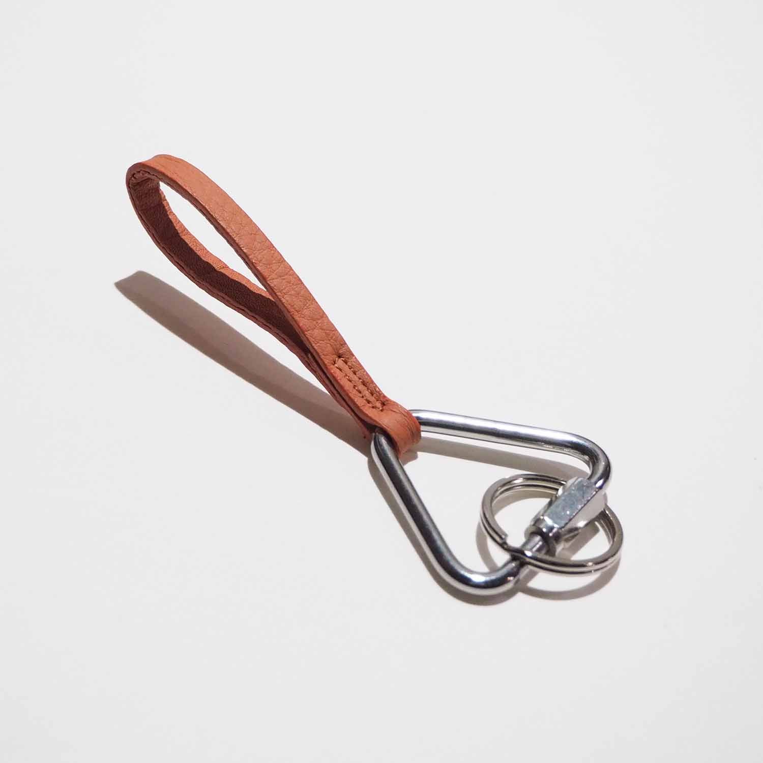 ERA. イーラ EO SHRINK TRIANGLE イーオーシュリンクトライアングル キーホルダー・キーリング TERRACOTTA