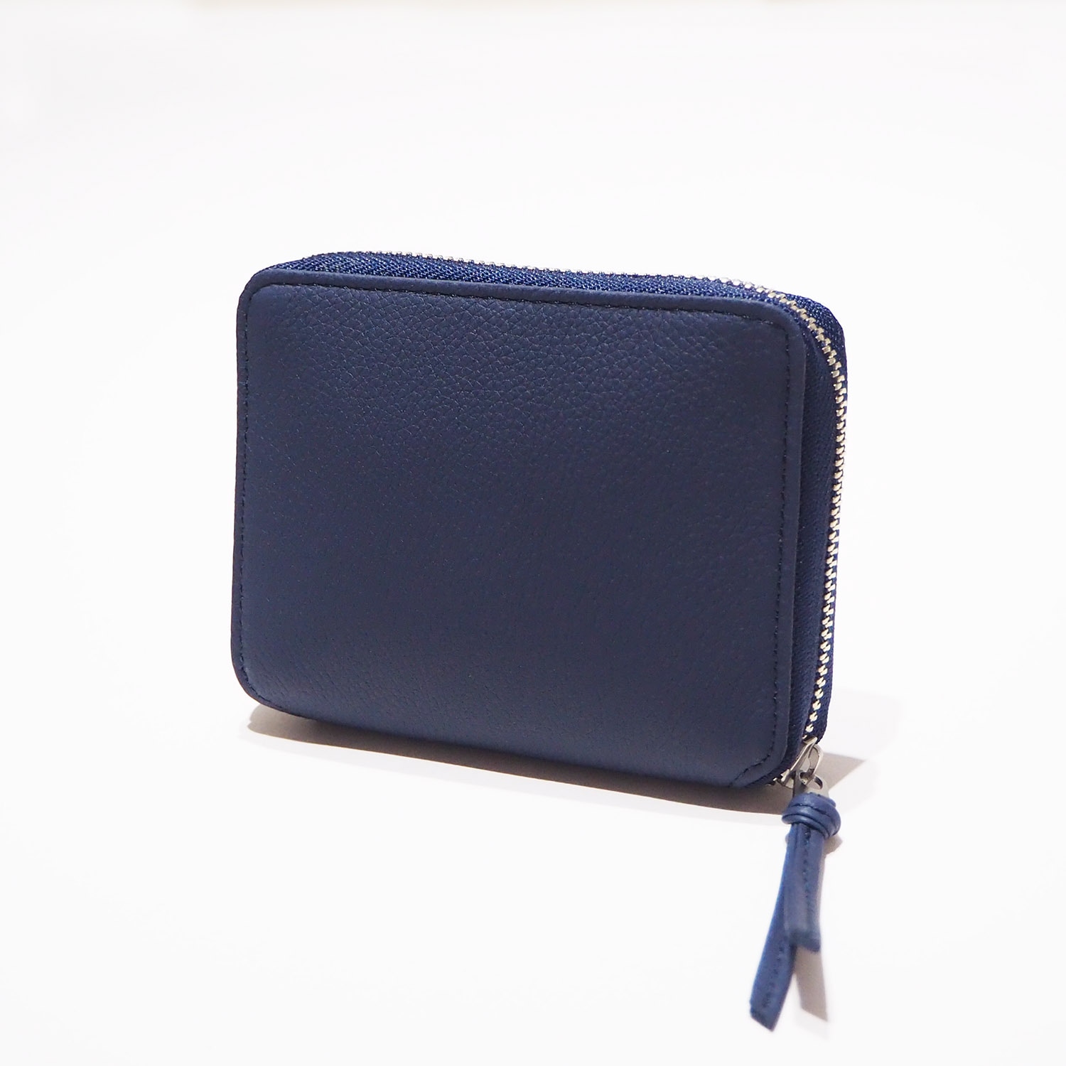 ERA. イーラ BUBBLE CALF ROUND PALM WALLET バブルカーフラウンド