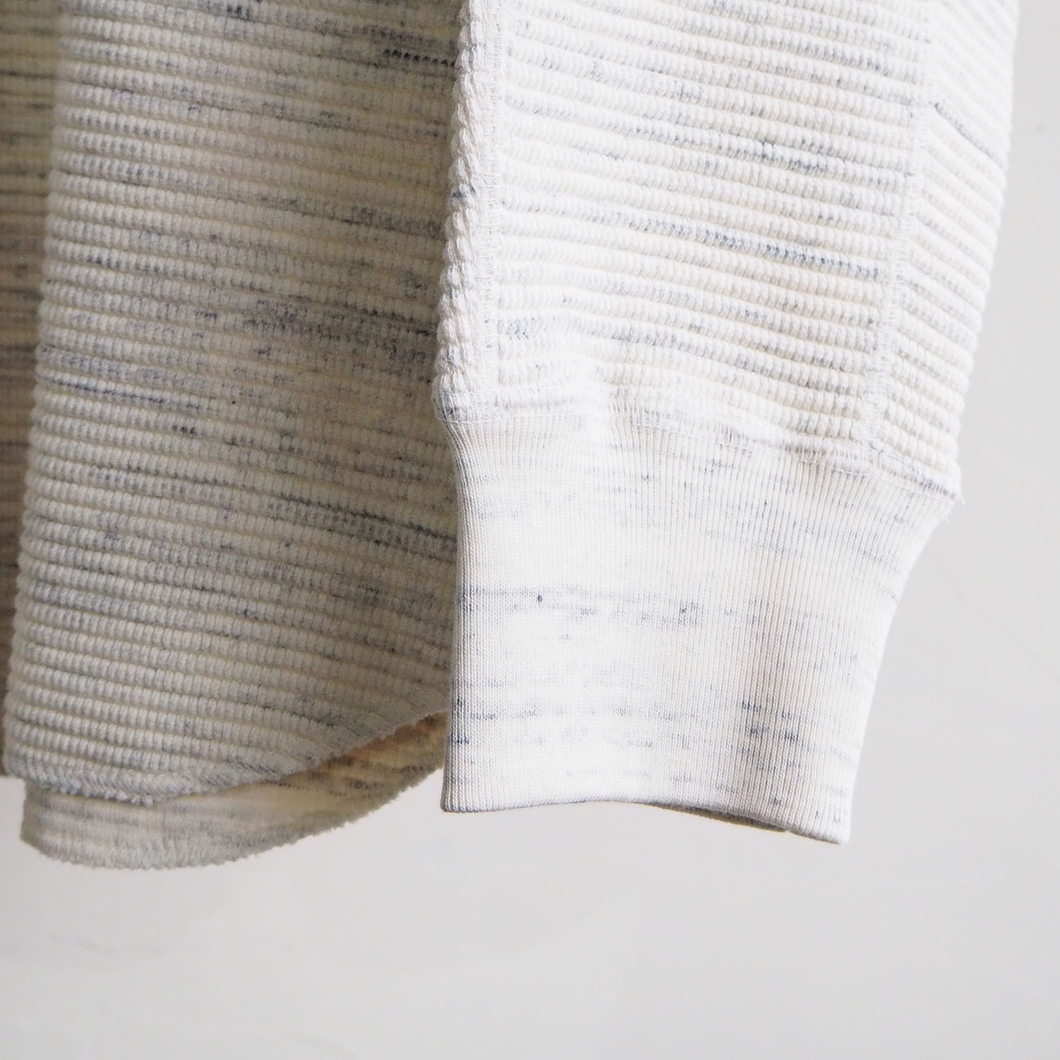 KIIT キート STRETCH WAFFLE CREW NECK ストレッチワッフルカットソー ホワイト×トップグレー