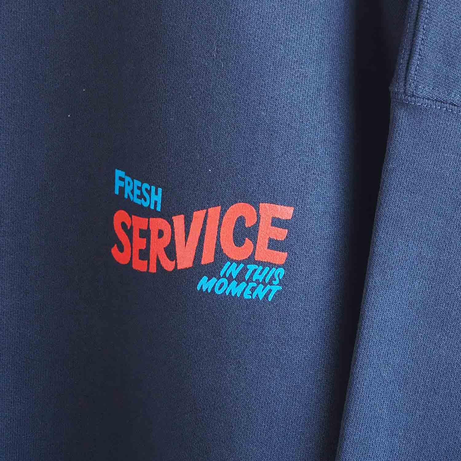 FreshService フレッシュサービス CORPORATE PRINTED CREW NECK SWEAT All Day All Night コーポレートプリントクルーネックスウェット NAVY ネイビー