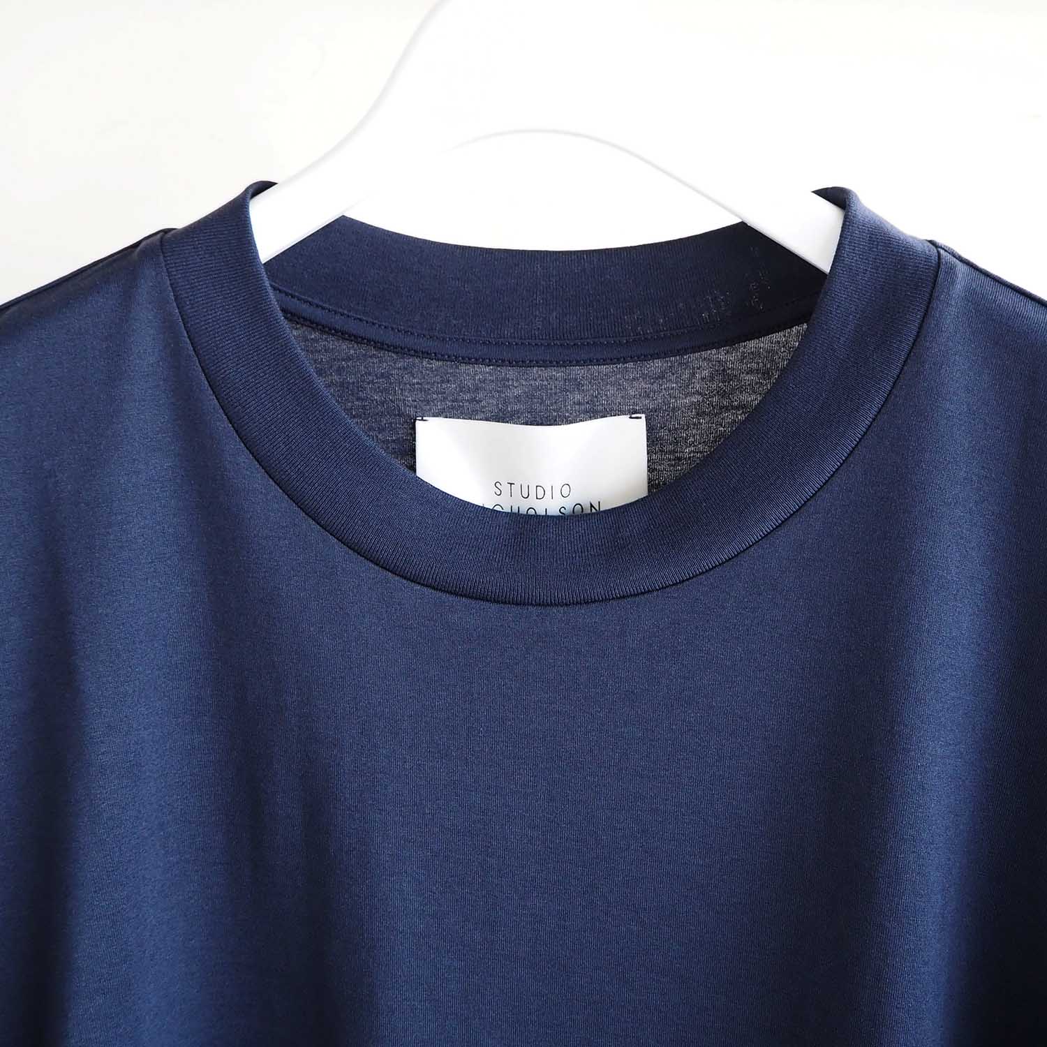 STUDIO NICHOLSON スタジオニコルソン MENS メンズ PIU SHORT SLEEVE T-SHIRT LOGO イージーフィットTシャツ DARKEST NAVY ダーケストネイビー