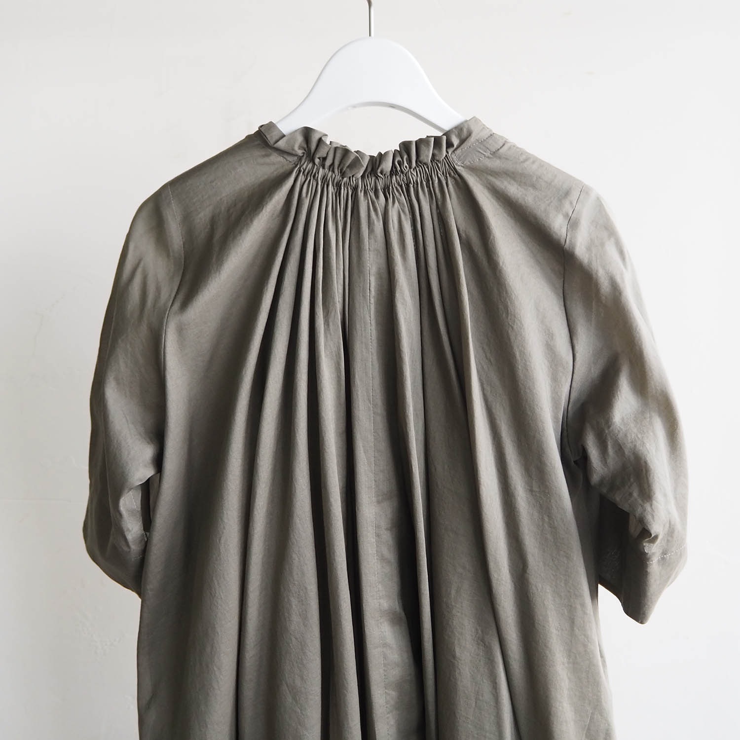 NEPLA. WOMENS ネプラ ウィメンズ GATHER ONE PIECE ギャザーワンピース カーキ