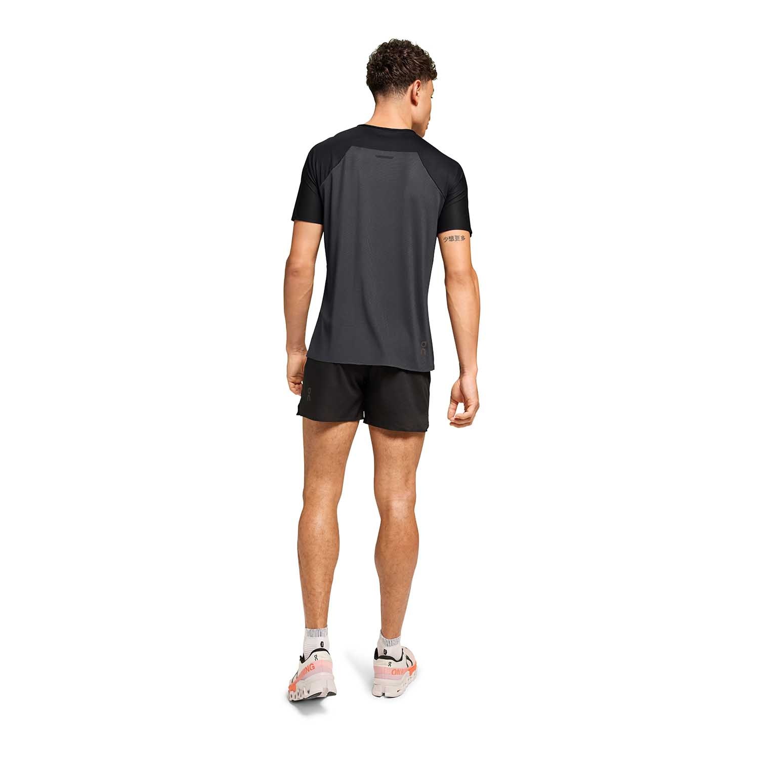 On オン Performance-T パフォーマンスＴ ランニングトップ・Ｔシャツ Black｜Eclipse メンズサイズ