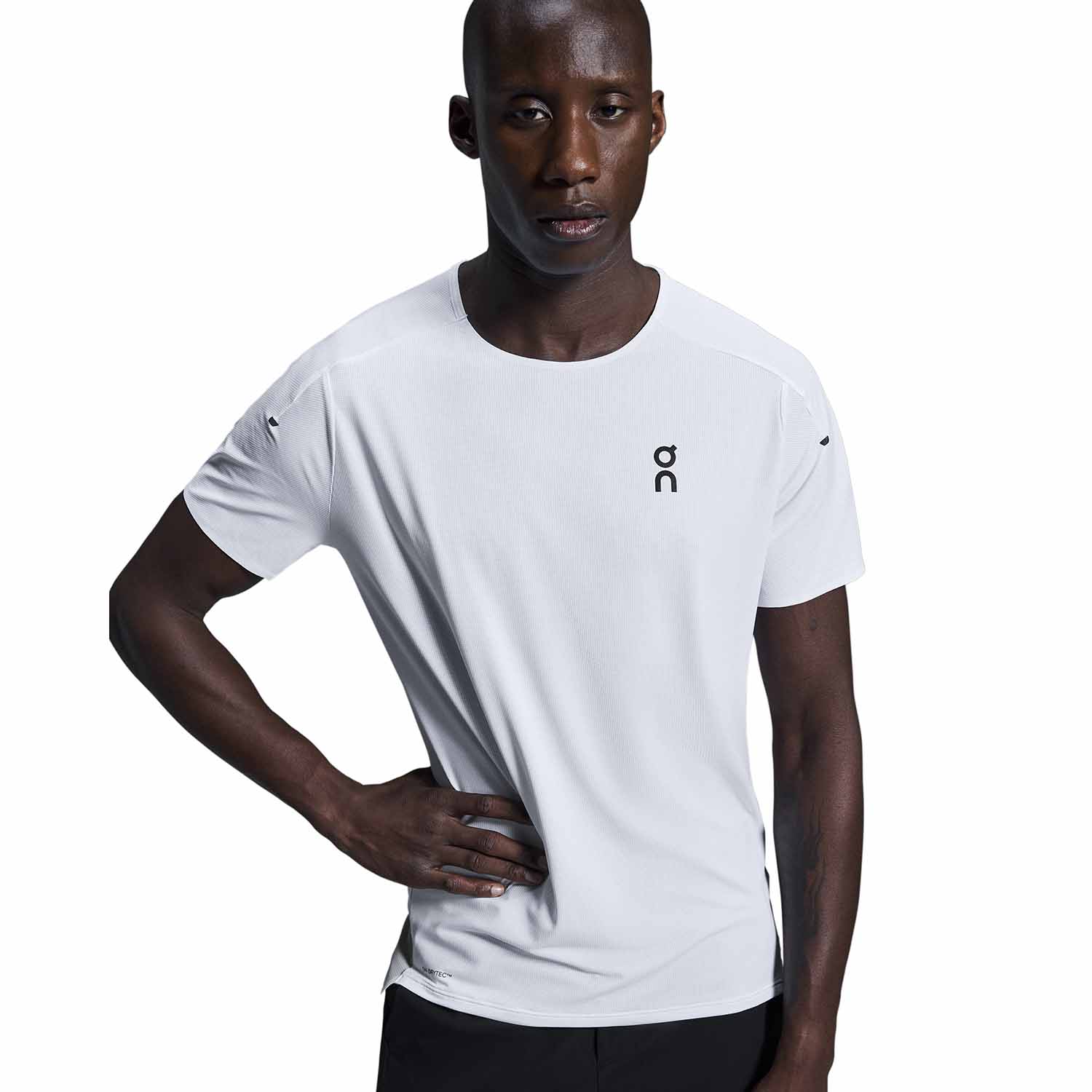 On オン Performance-T パフォーマンスＴ ランニングトップ・Ｔシャツ White｜Silver メンズサイズ