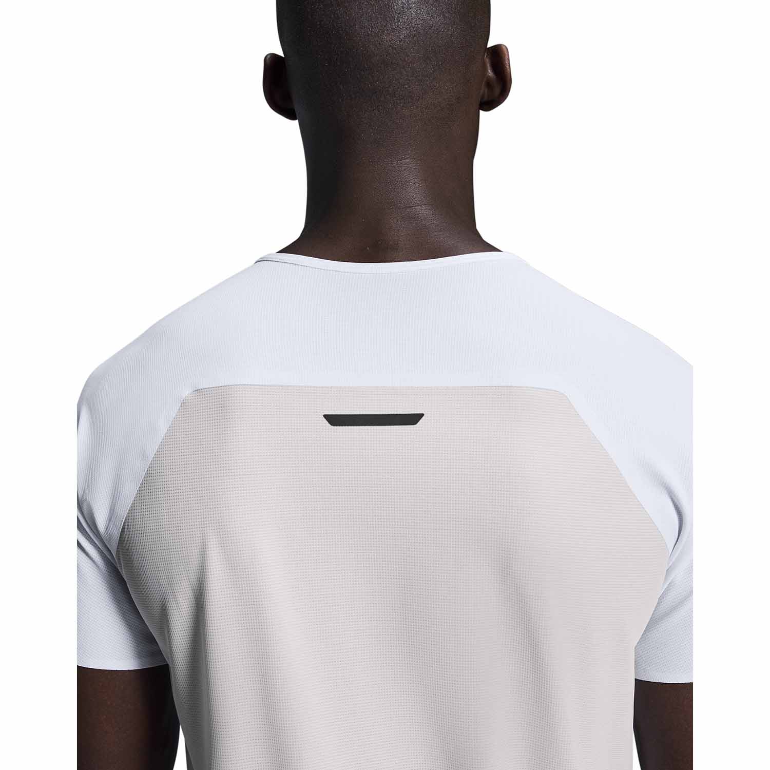 On オン Performance-T パフォーマンスＴ ランニングトップ・Ｔシャツ White｜Silver メンズサイズ
