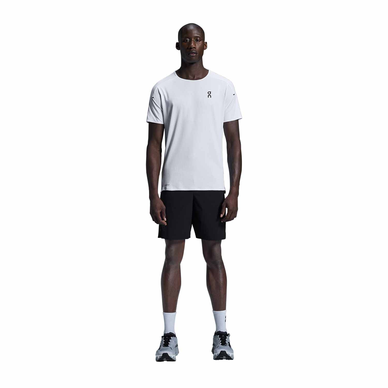 On オン Performance-T パフォーマンスＴ ランニングトップ・Ｔシャツ White｜Silver メンズサイズ