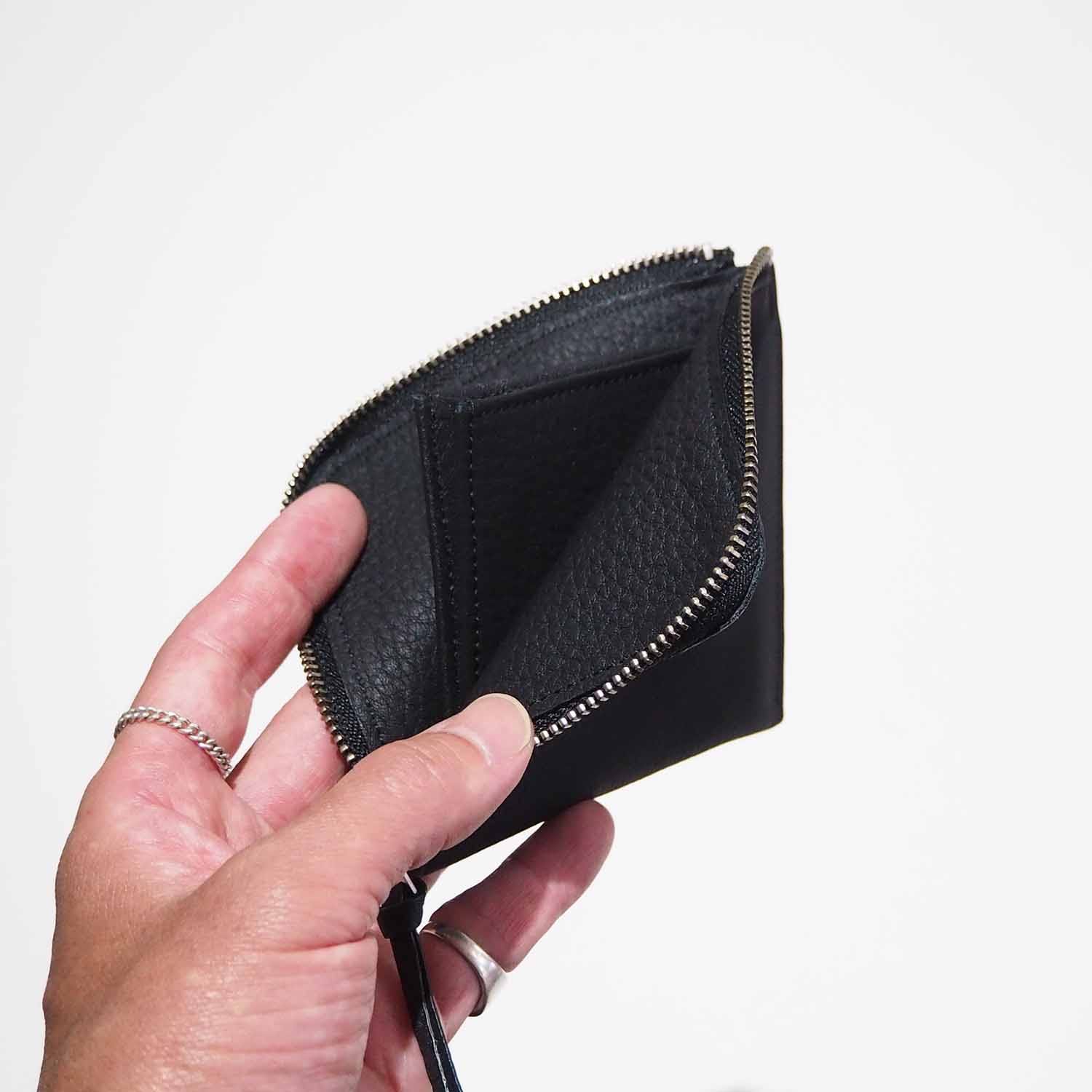 ERA. イーラ EO SHRINK L WALLET イーオーシュリンクL字ウォレット ブラック