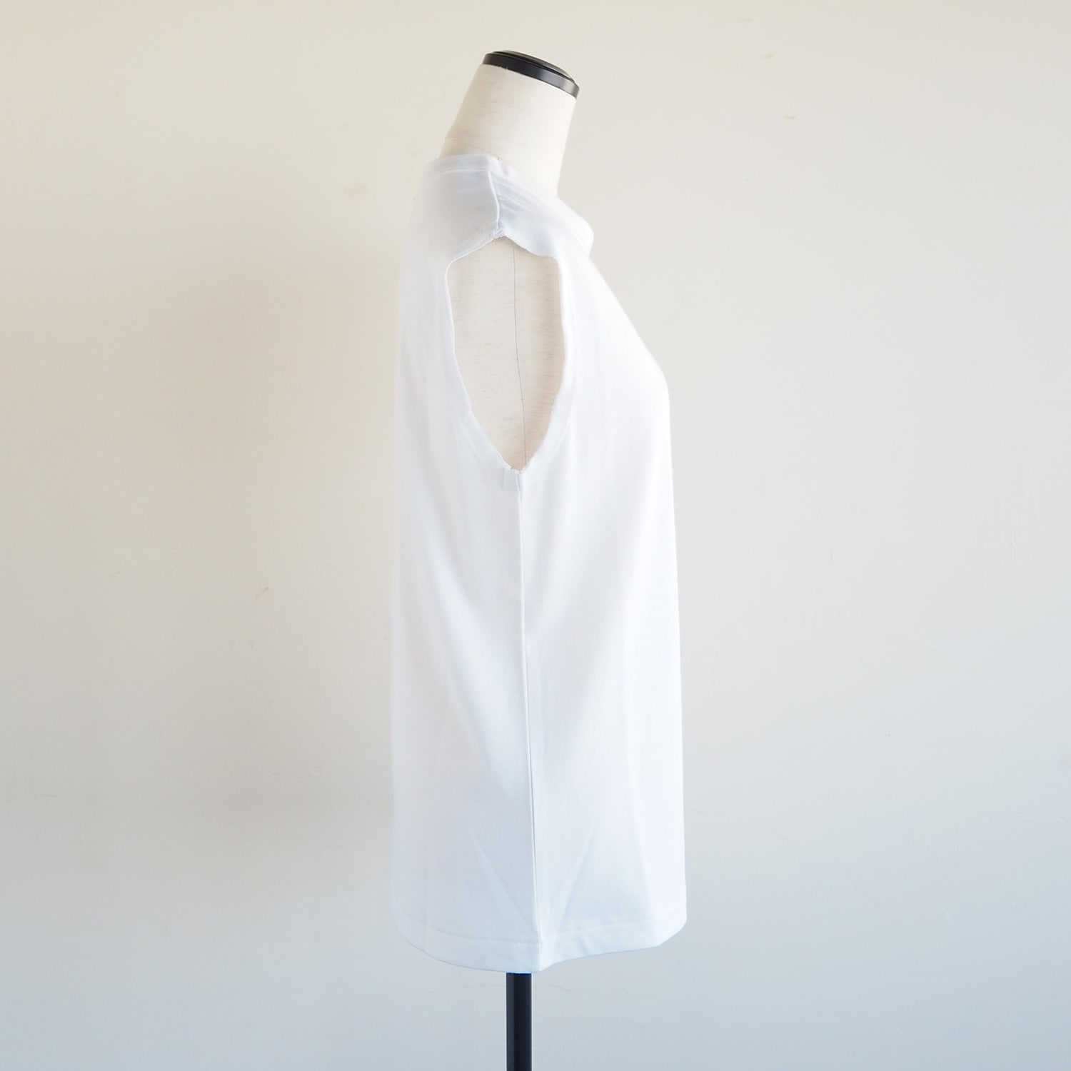 NEPLA. WOMENS SLEEVE LESS-T ネプラ ウィメンズ ノースリーブＴシャツ コットン×シルク ホワイト