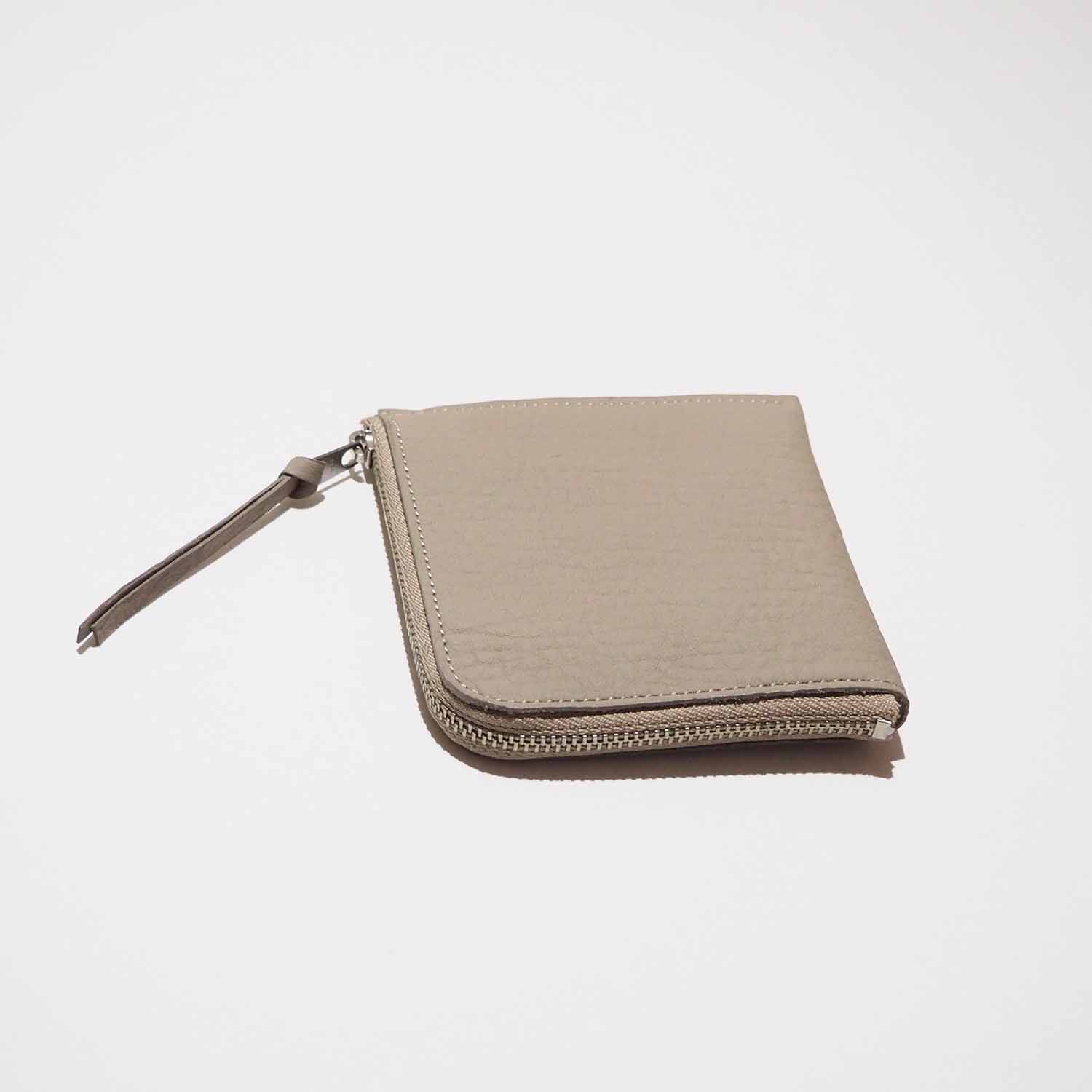 ERA. イーラ EO SHRINK L WALLET イーオーシュリンクL字ウォレット グレージュ