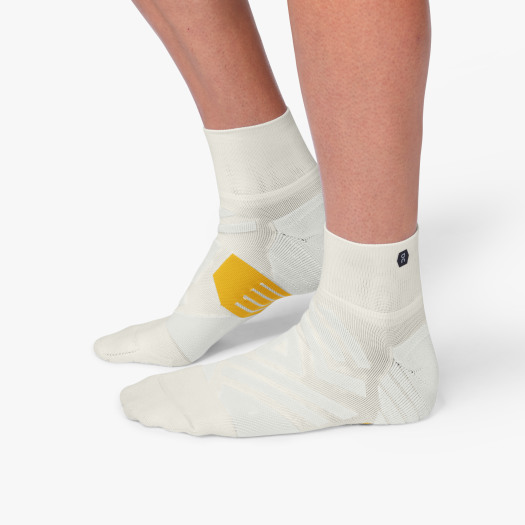On オン Running Mid Sock ランニングミッドソックス White｜Ice ホワイト メンズサイズ