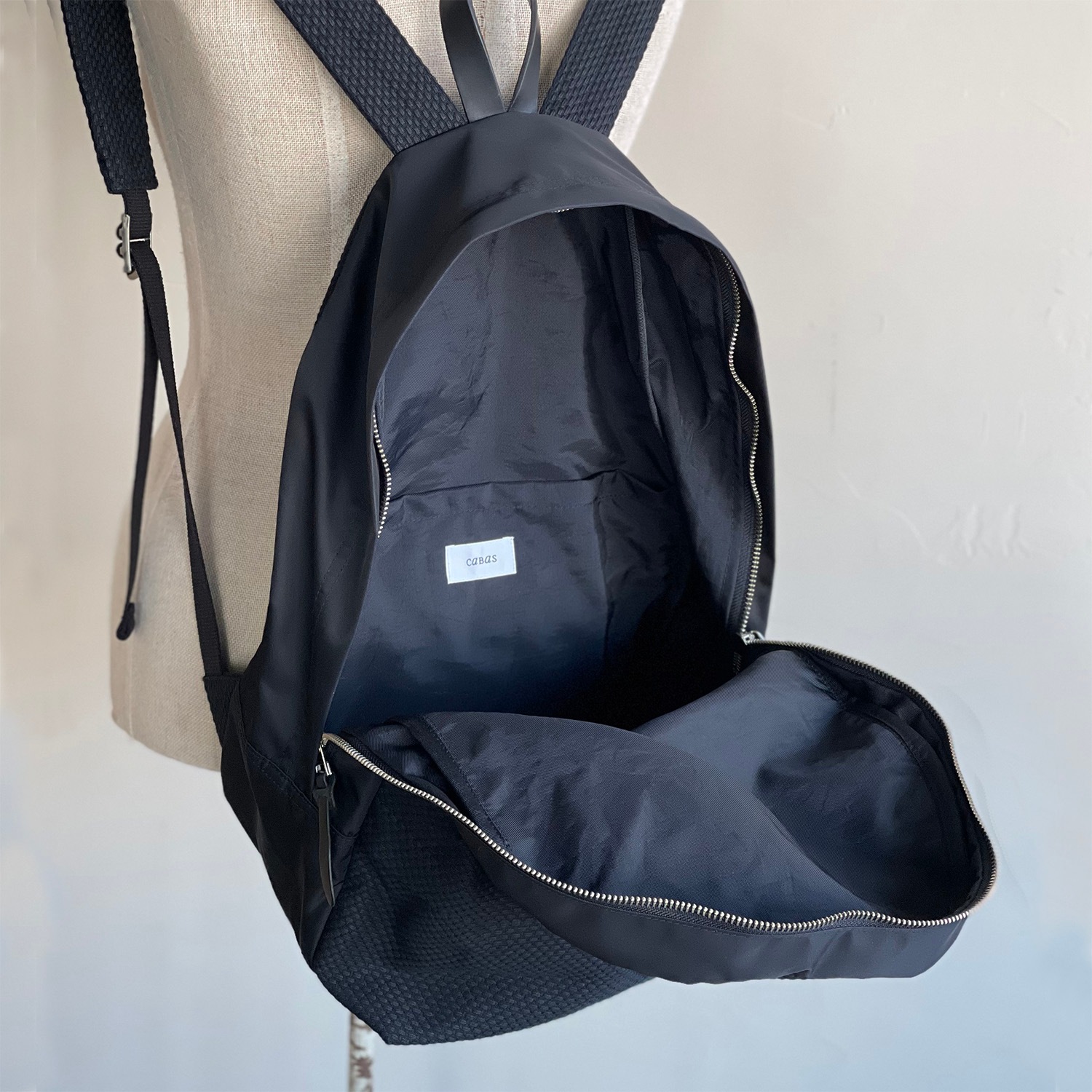 Cabas No.34 Backpack Black/Black キャバ バックパック ブラック/ブラック