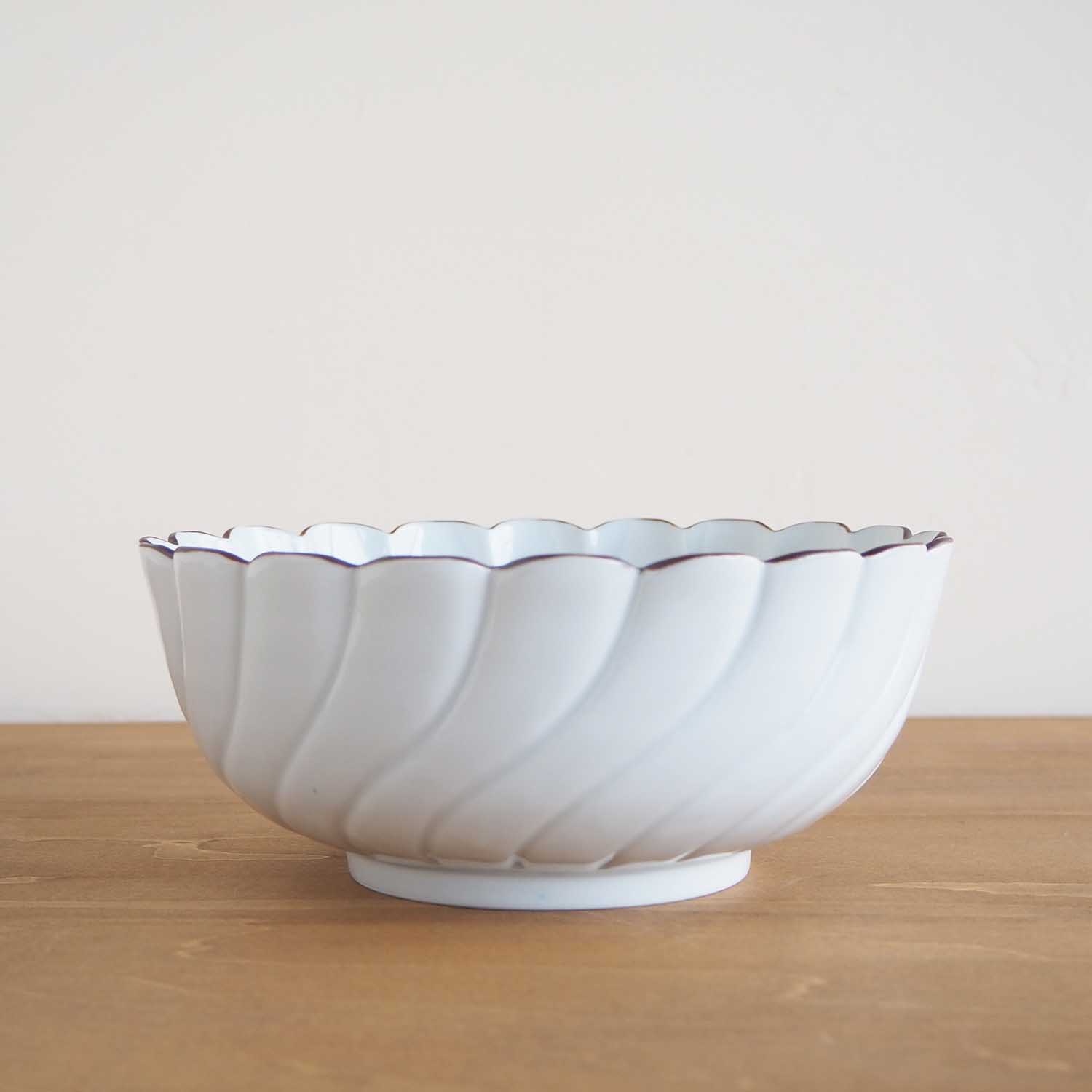 NOVEM ノウェム 型打ち ねじり鉢 九谷焼 (器・皿・小鉢)