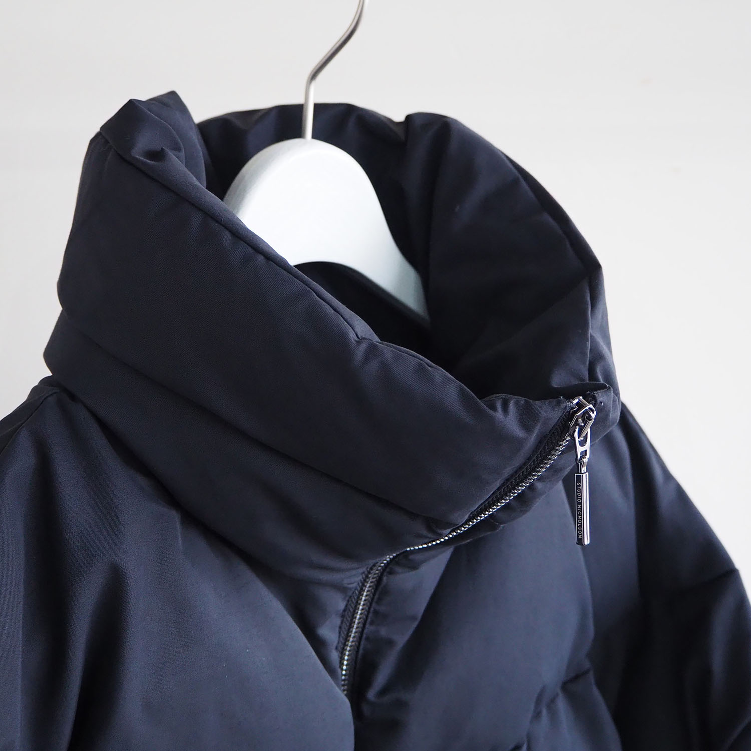 STUDIO NICHOLSON スタジオニコルソン WOMENS ウィメンズ BASEL ECODOWN TECH COTTON SHORT PADDED JACKET エコダウンパデッドジャケット DARK NAVY ダークネイビー