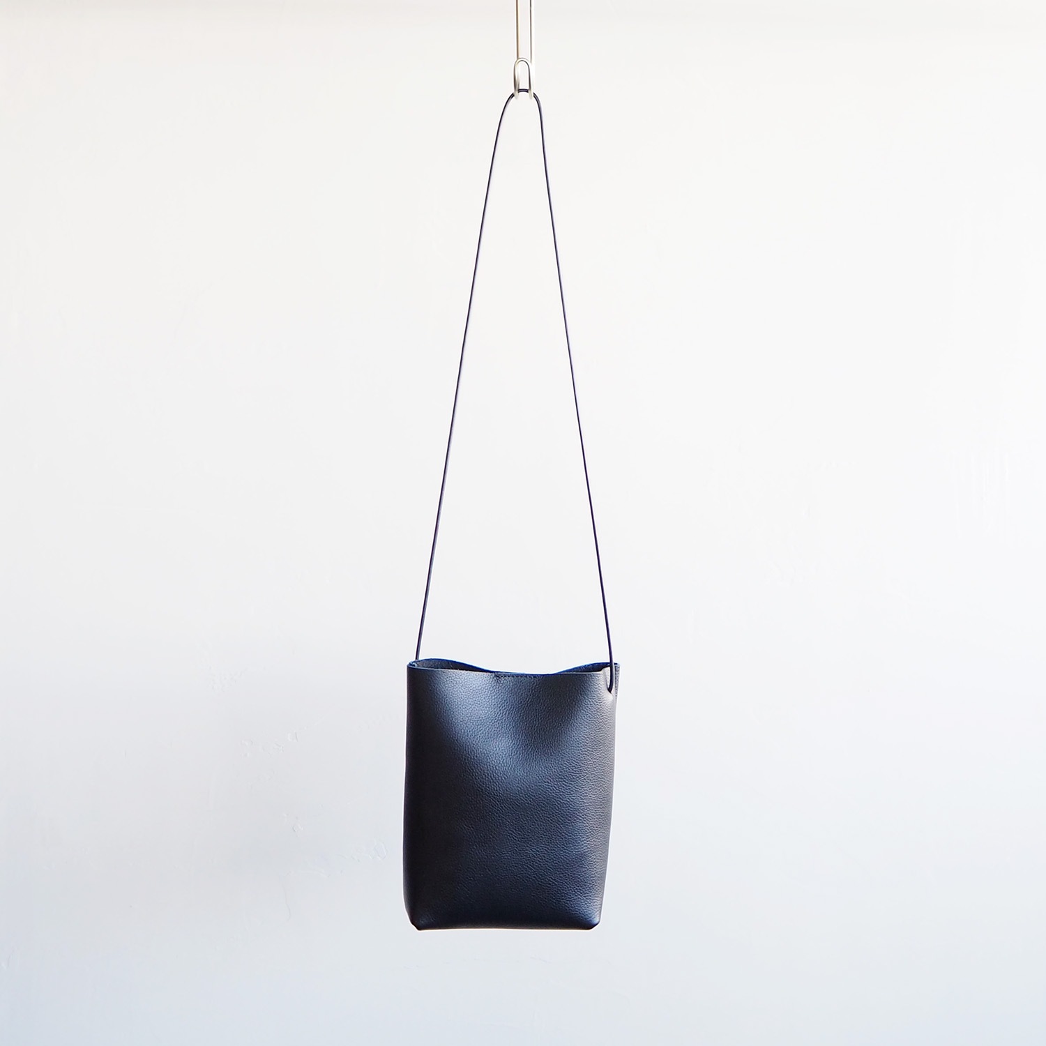 美品 FOTUS フェトウス fotus レディース ホルターネック