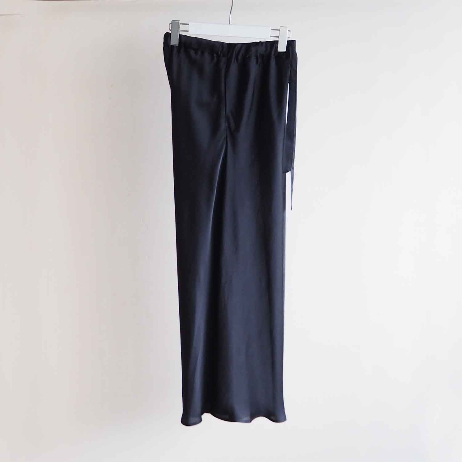 FANTASTICDAYS WOMENS ファンタスティックデイズ ウィメンズ BOWEASY バイアスサテンパンツ ブラック