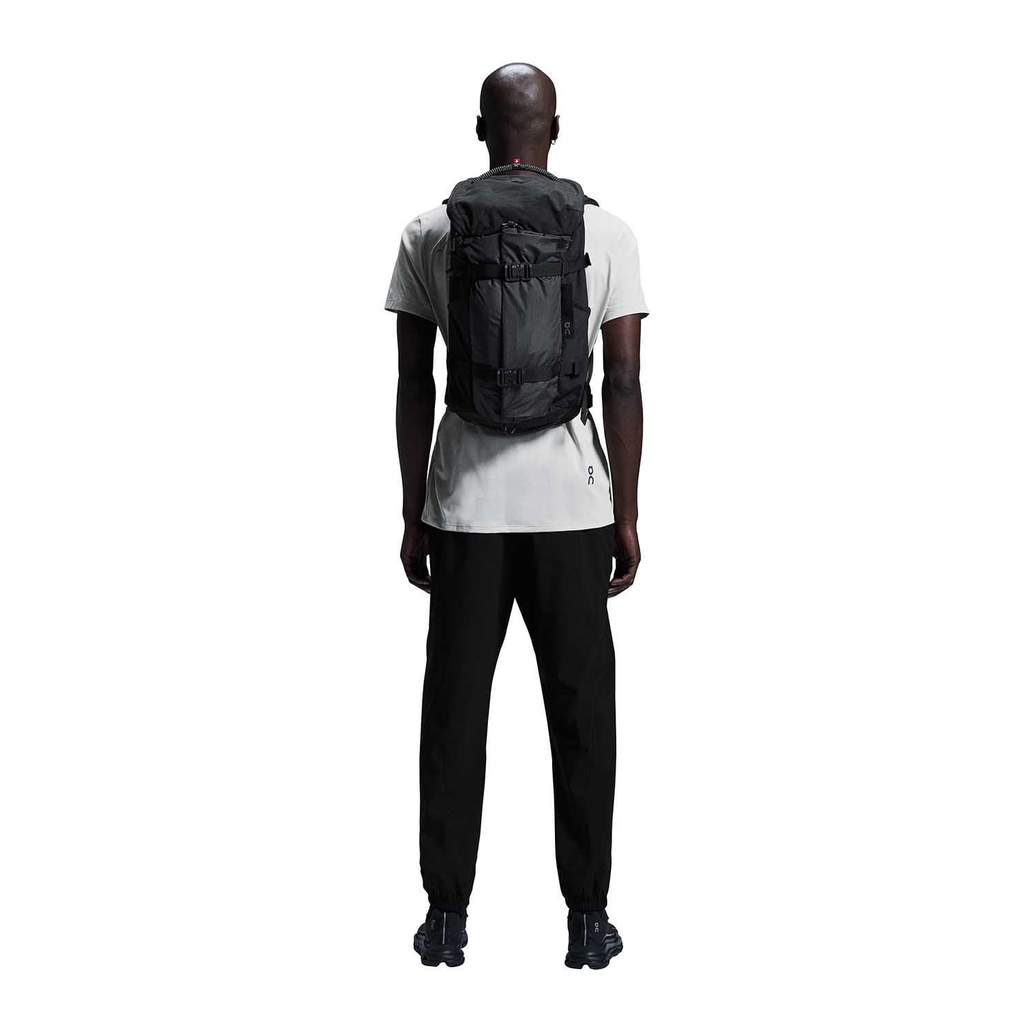 On オン Speed Pack 24L Elite スピードパック 24L エリート Black｜Magnet