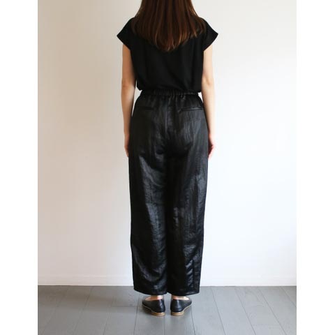 FANTASTICDAYS WOMENS ファンタスティックデイズ ウィメンズ HEMDARTSWIDE サテンイージーパンツ ブラック