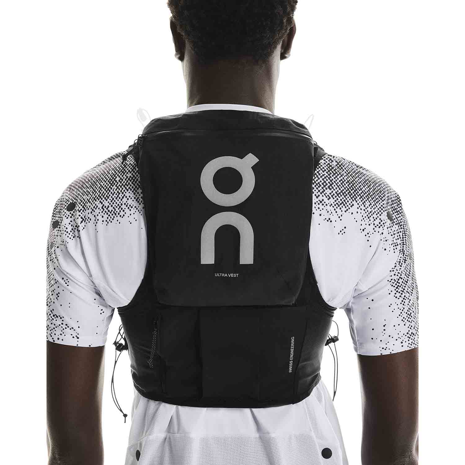 On オン Ultra Vest Pro ランニングベスト Black ブラック