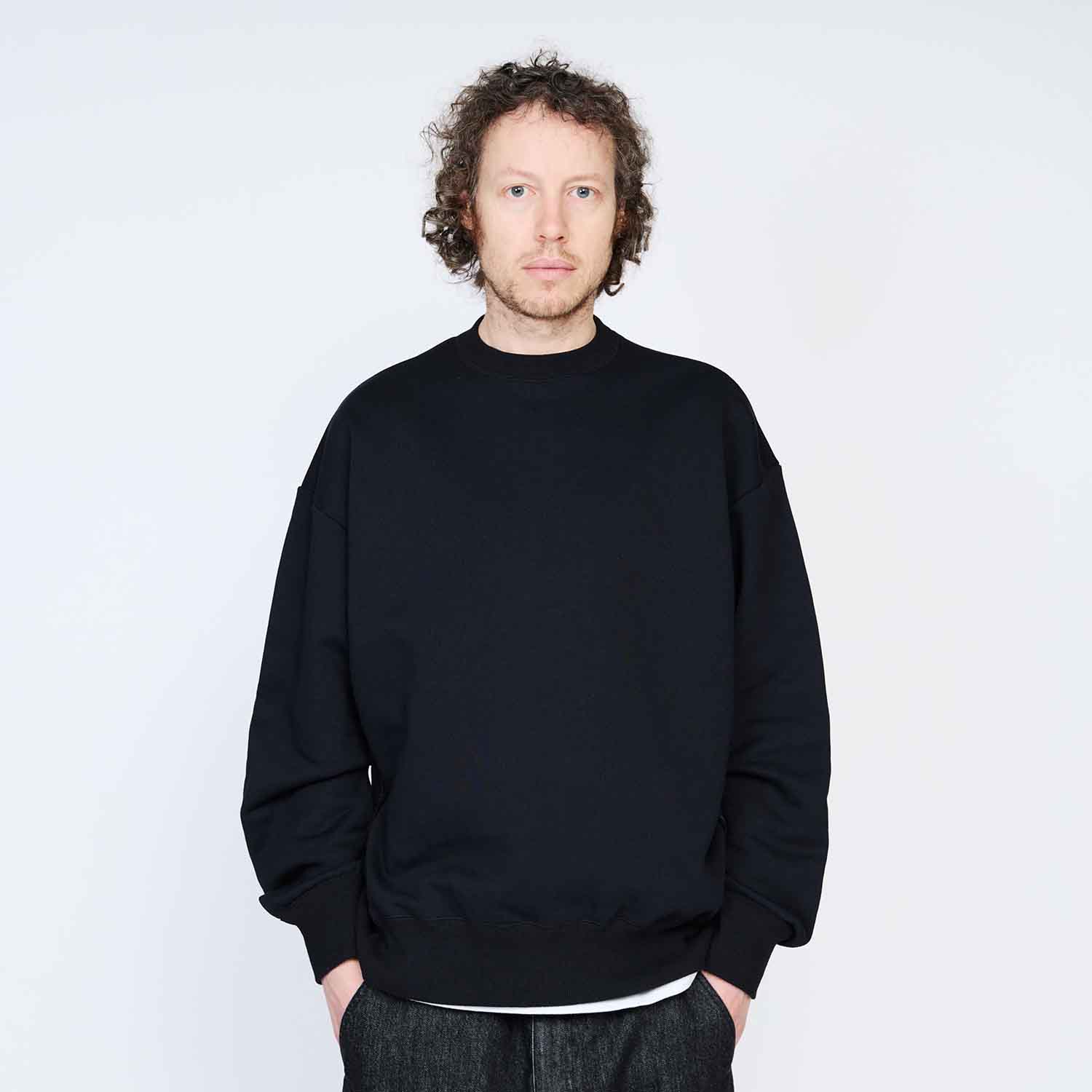 UNTRACE アントレース _210 クルーネックスウェット BLACK