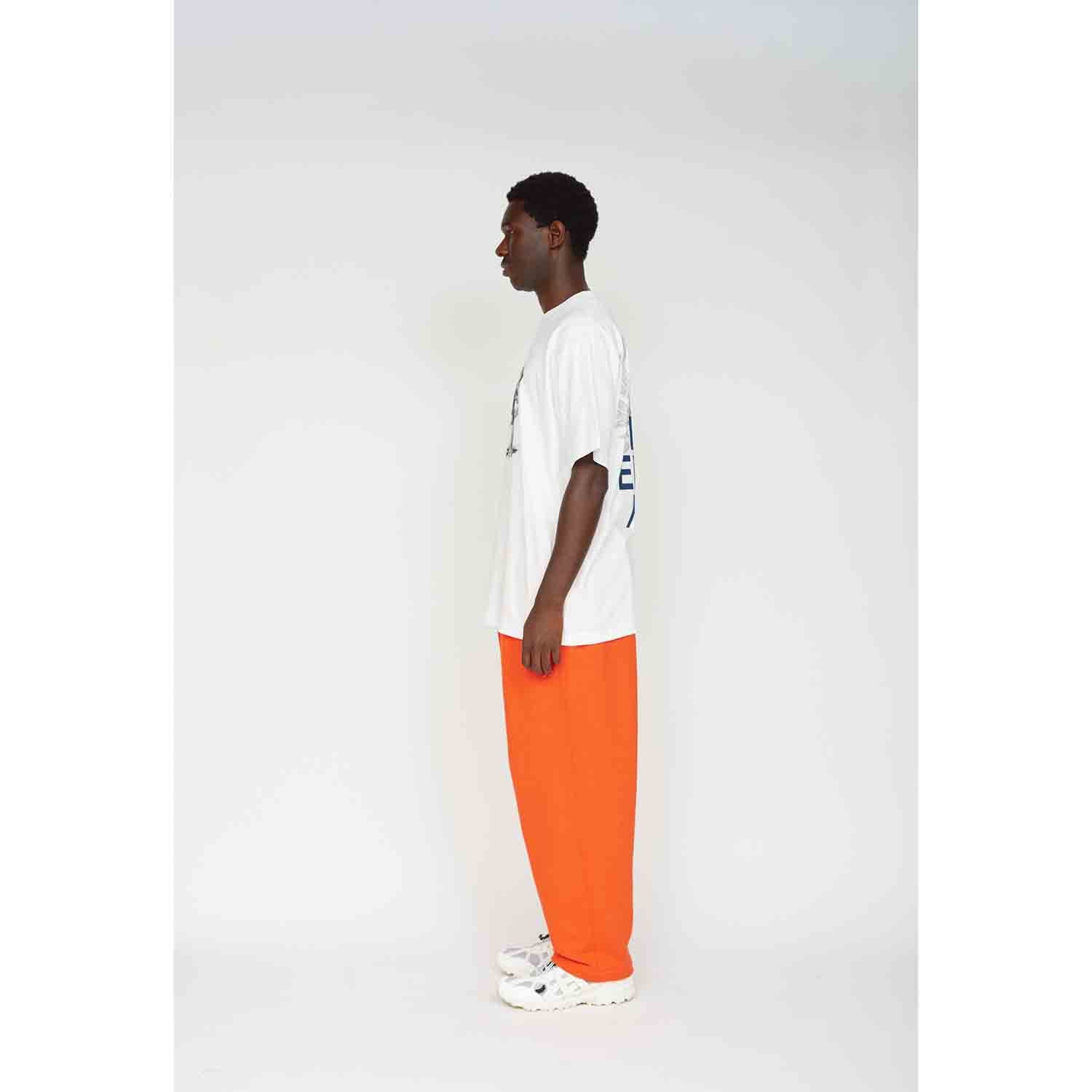 UNTRACE ロゴ長袖カットソー ホワイト UNTRACE（アントレース）の「UNTRACE LOGO L/S TEE（Tシャツ