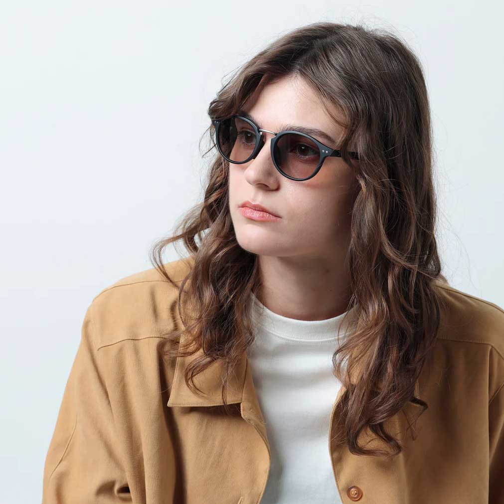 TYMER タイマー サングラス OLIVER オリバー Matte Black / Photochromic Grey Polarized 偏光調光レンズ