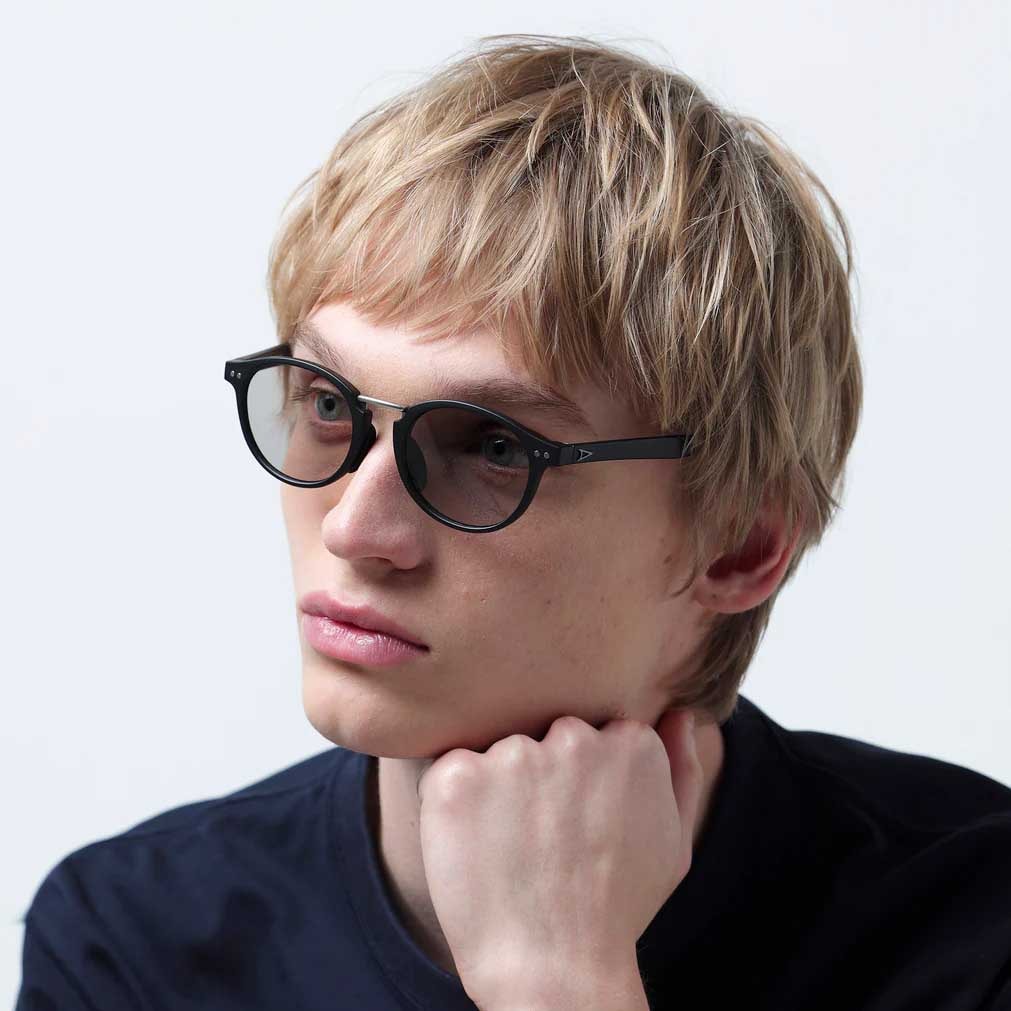 TYMER タイマー サングラス OLIVER オリバー Matte Black / Photochromic Grey Polarized 偏光調光レンズ