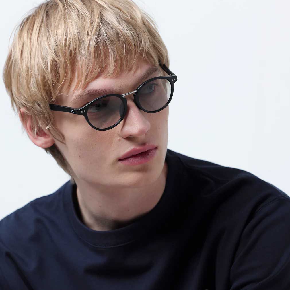 TYMER タイマー サングラス OLIVER オリバー Matte Black / Photochromic Grey Polarized 偏光調光レンズ