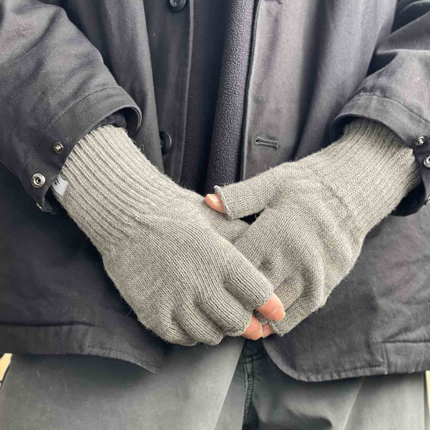 FreshService フレッシュサービス THERMAL RIB KNIT FINGERLESS GLOVES