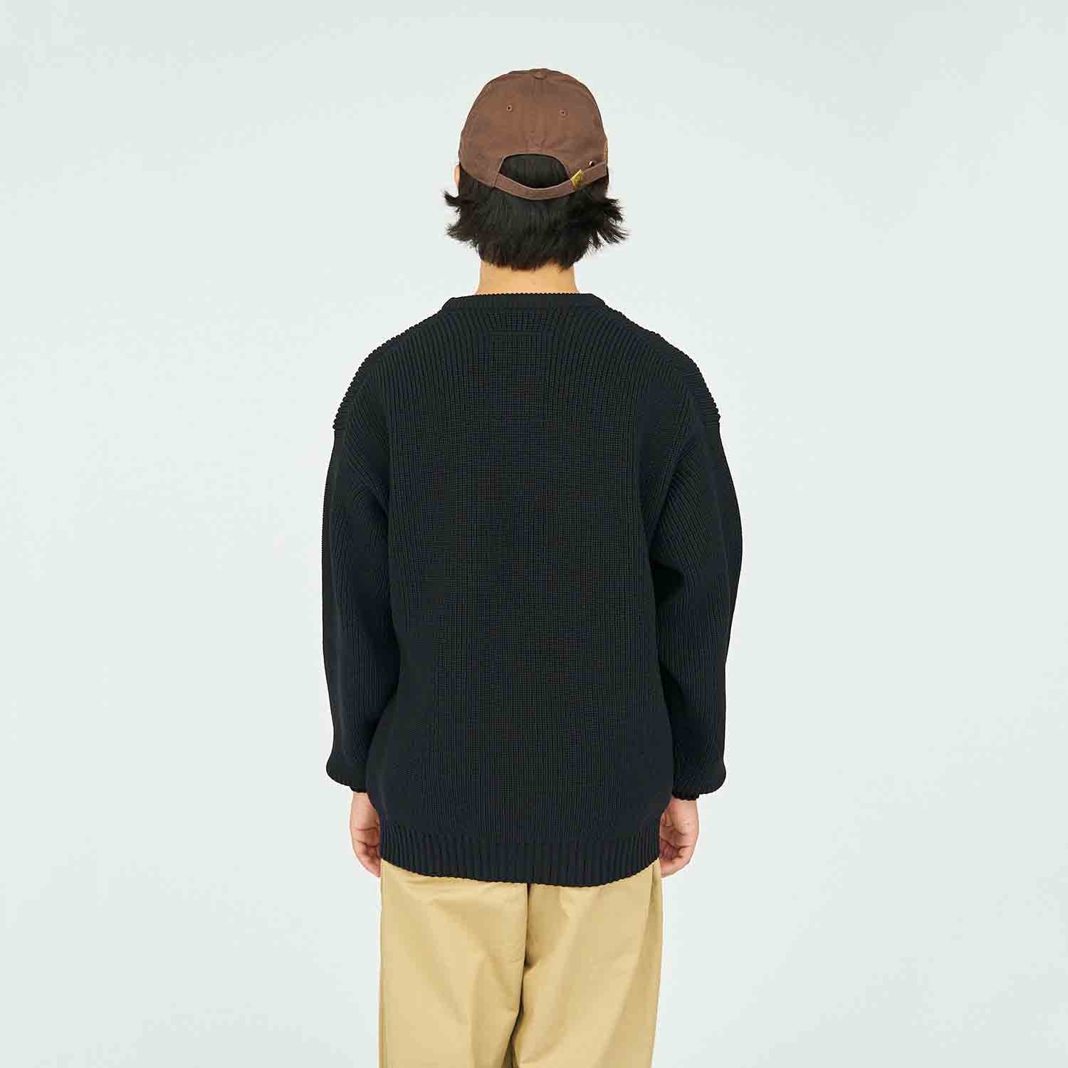 SLDOブラック クルーネック セーター SLDO. ブラック クルーネック セーター