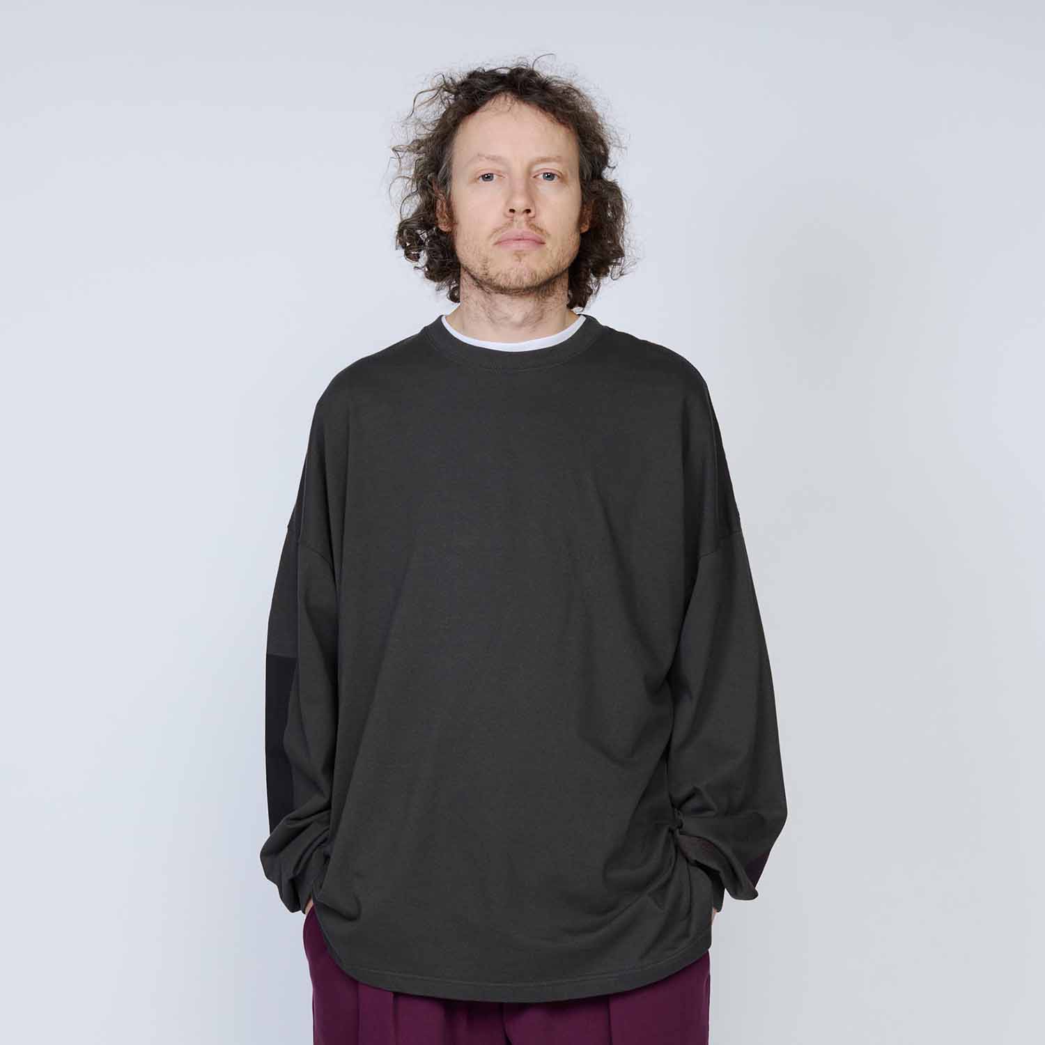 UNTRACE アントレース _214 グラフィックプリントロングスリーブT 