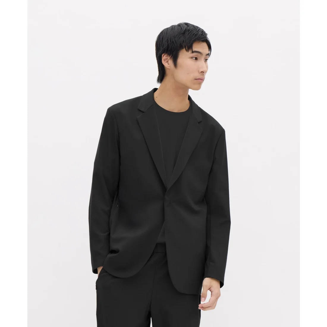 DESCENTE ALLTERRAIN I/O 2026年春夏モデル TECH SLIM TAILORED JACKET デサント オルテラインアイオー テックスリムテーラードジャケット ブラック