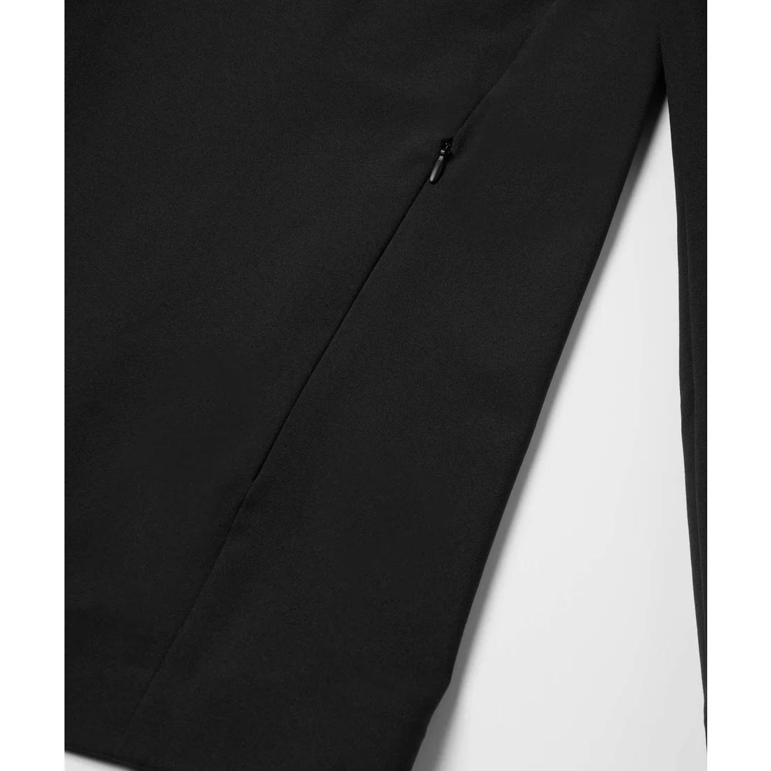 DESCENTE ALLTERRAIN I/O 2026年春夏モデル TECH SLIM TAILORED JACKET デサント オルテラインアイオー テックスリムテーラードジャケット ブラック