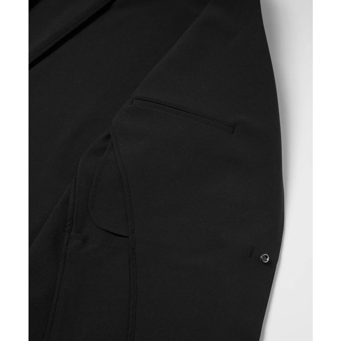 DESCENTE ALLTERRAIN I/O 2026年春夏モデル TECH SLIM TAILORED JACKET デサント オルテラインアイオー テックスリムテーラードジャケット ブラック