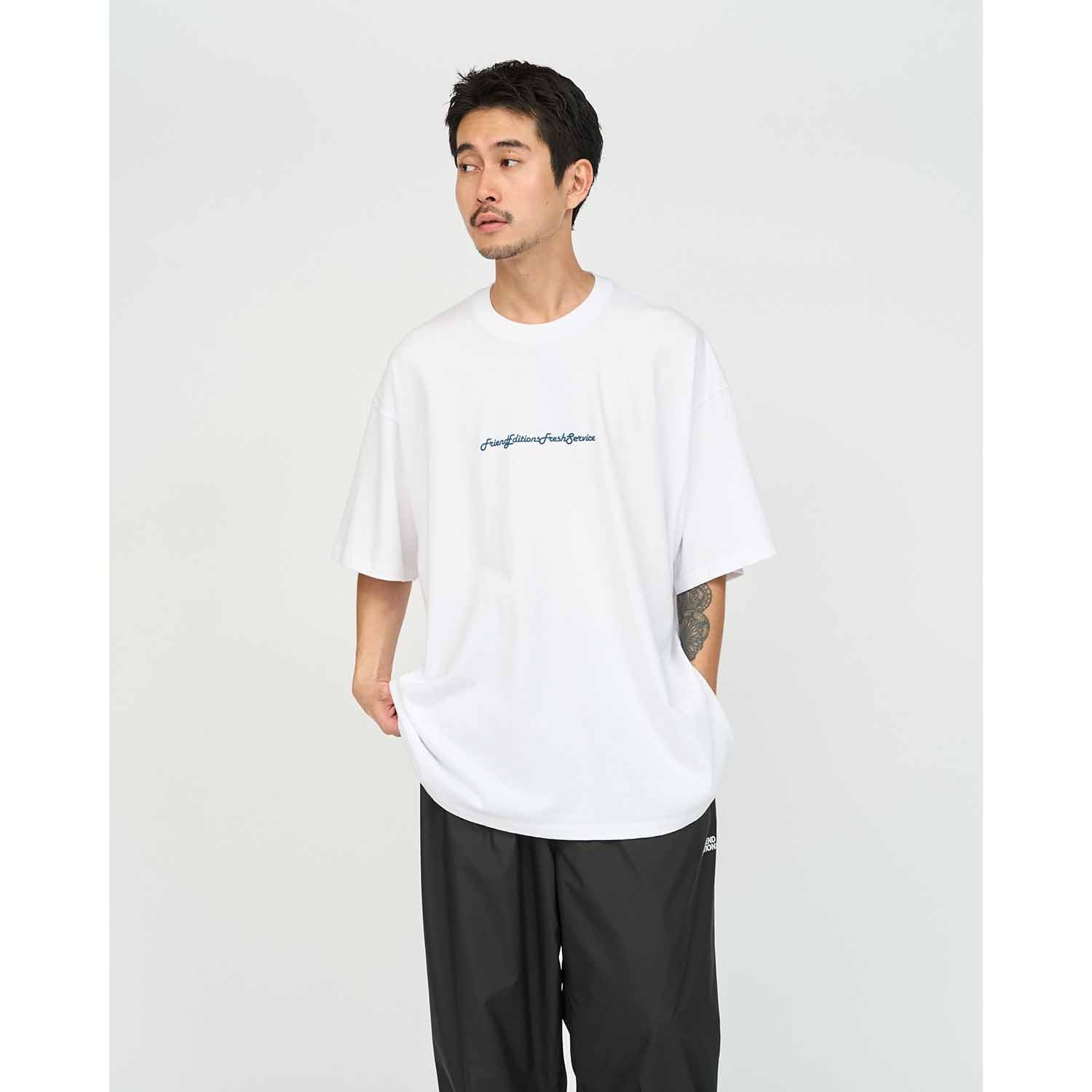 FRIEND EDITIONS × FreshService CORPORATE S/S TEE ”COMMUNITY” WHITE