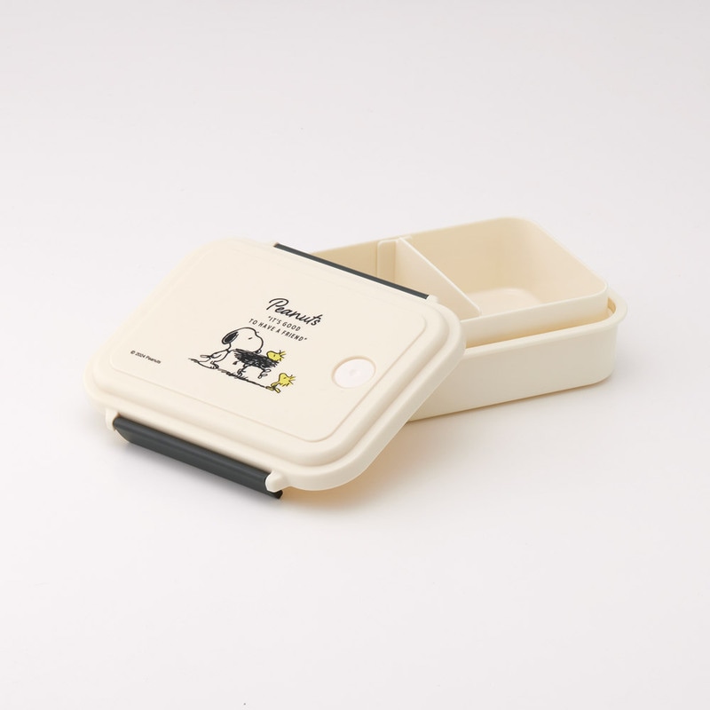 【未使用品】サーモマグ✖️スヌーピー　お弁当箱4点セット 未使用品】サーモマグ✖️スヌーピー お弁当箱4点セット