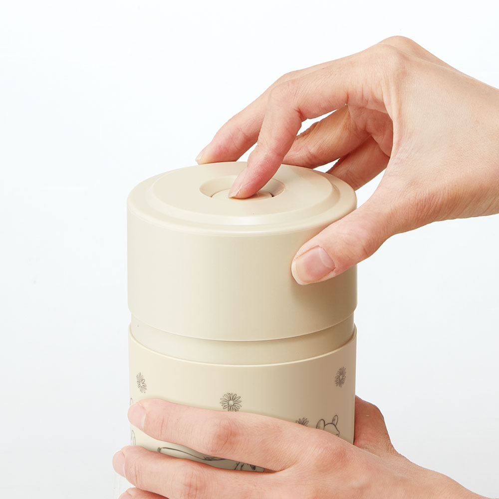 密閉 プッシュ ボタン付き 保存容器 520ml 日本製 プラスチック 保存