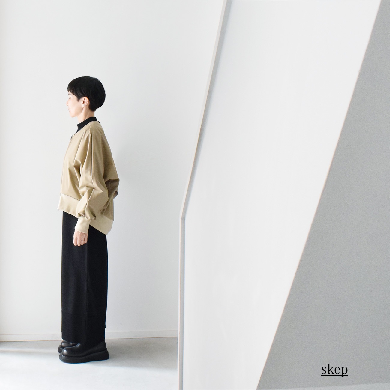 変形ショートブルゾン：ベージュ | 羽織もの | skep