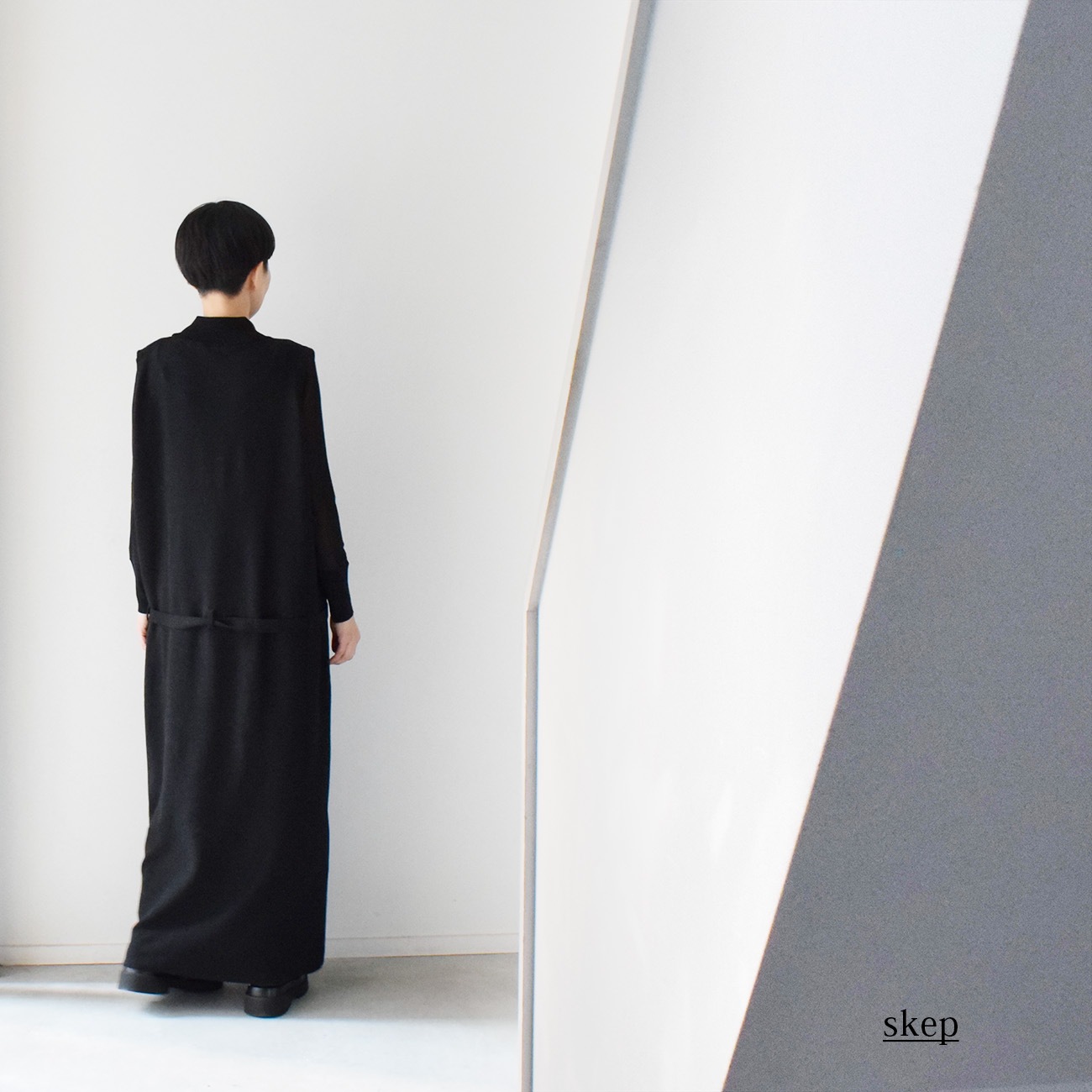 ニットワンピース（ノースリーブ）：黒　
