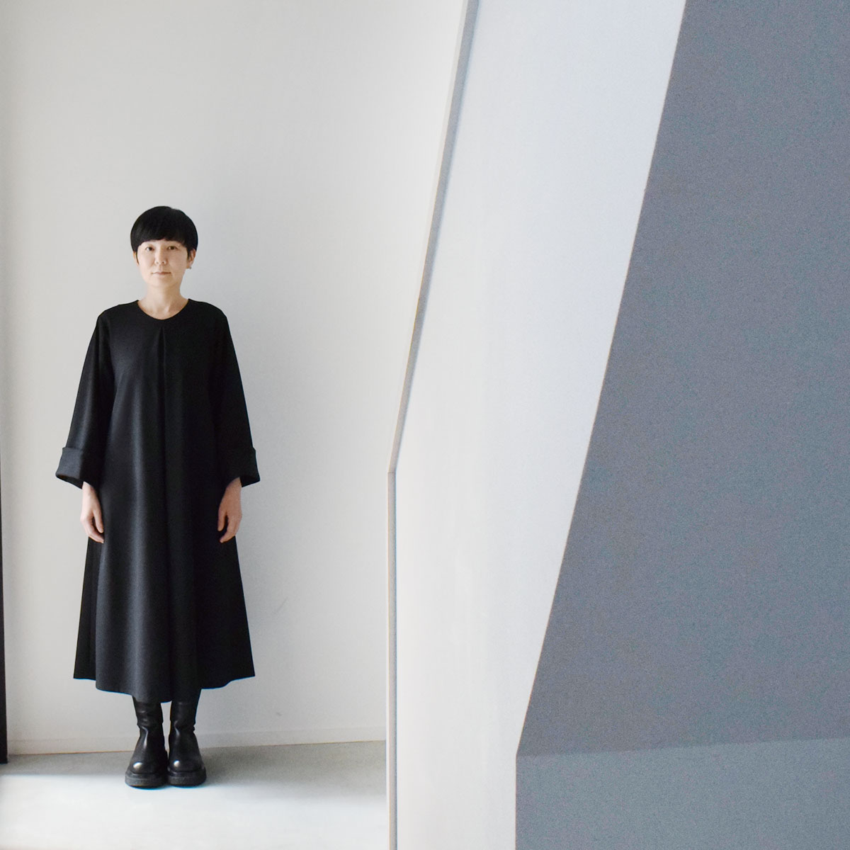 前後タックワンピース（長袖）：黒 | ワンピース | skep