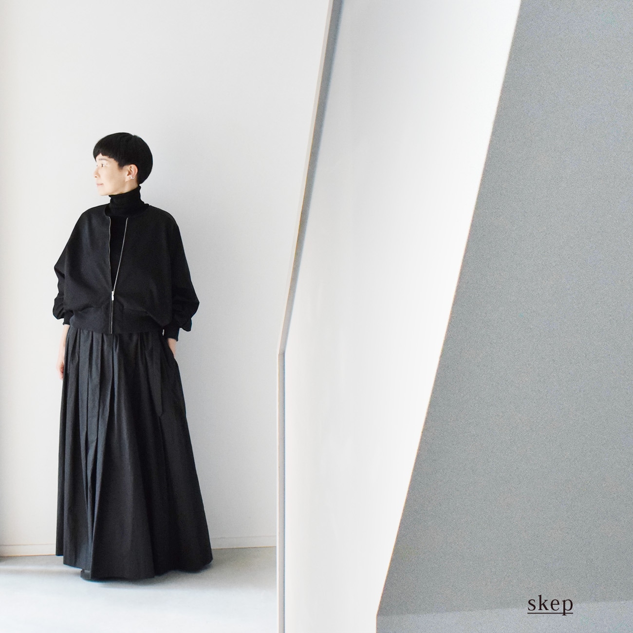 変形ショートブルゾン:黒
